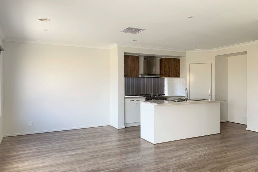 26 Yosemite Street — photo 7 of 10