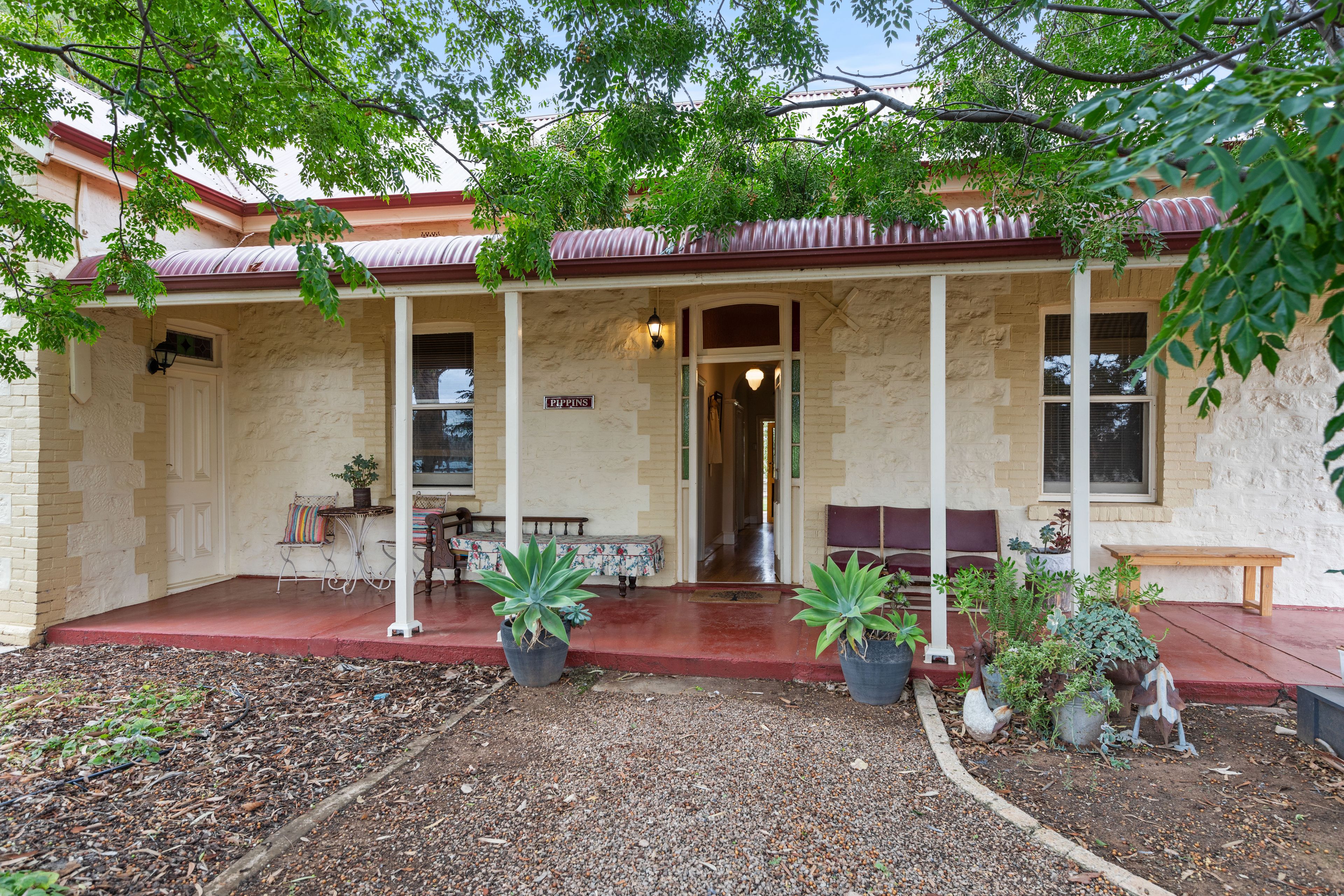 28 West Terrace, Laura, SA 5480