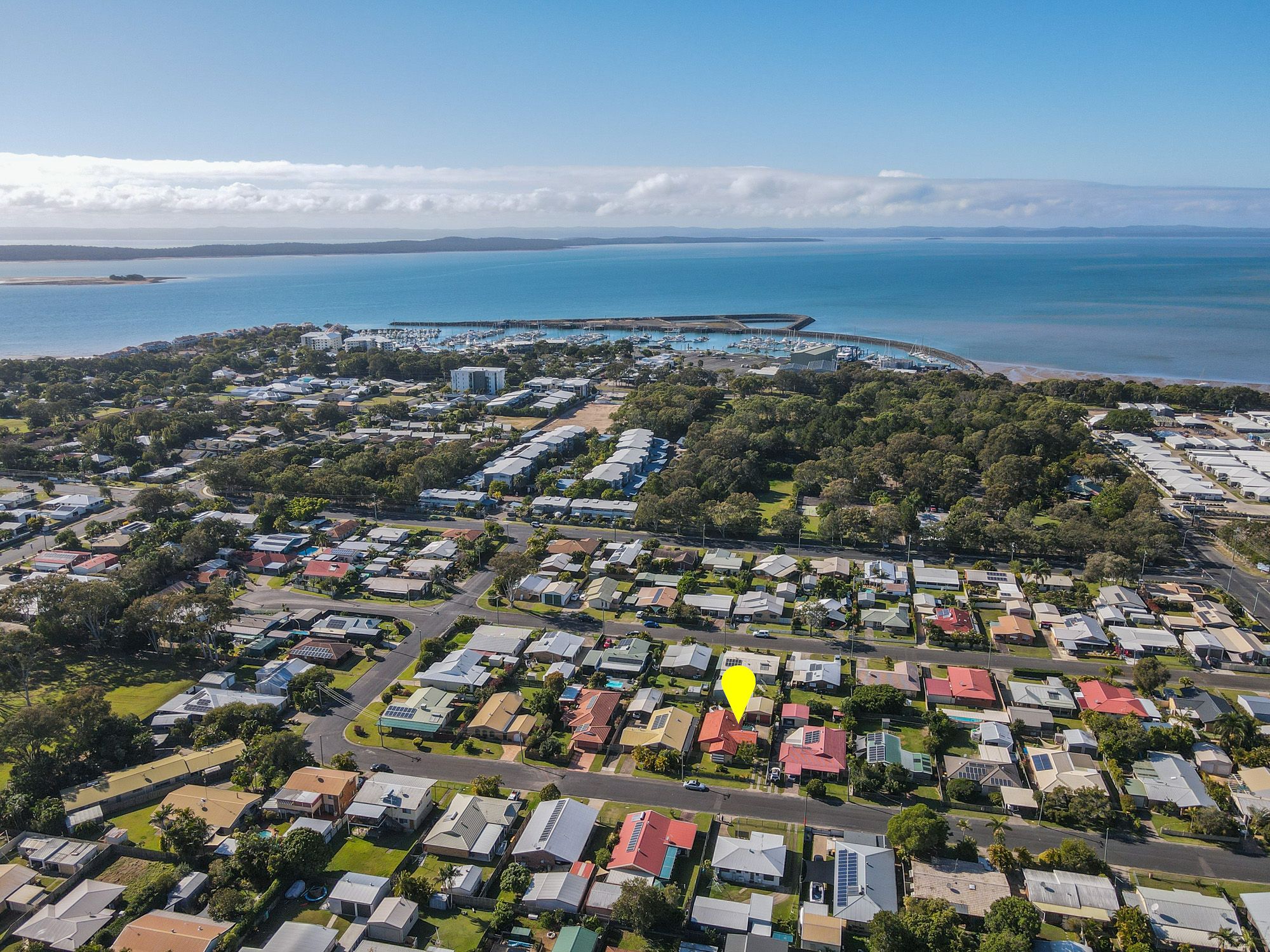 32 Limpus Street, Urangan, QLD 4655