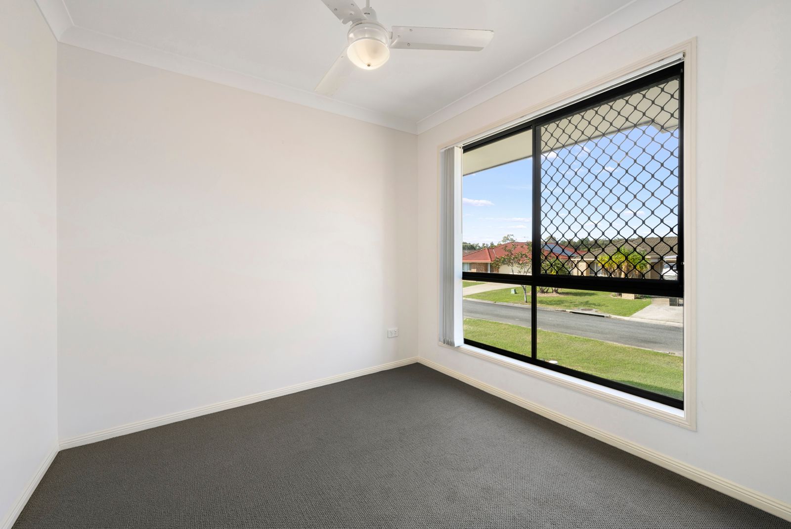 27 Riverbend Crescent, Morayfield, QLD 4506