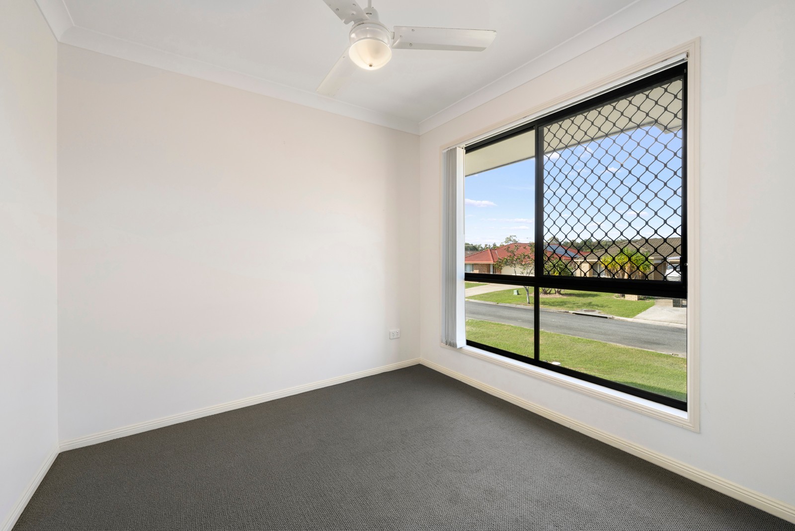 27 Riverbend Crescent, Morayfield, QLD 4506