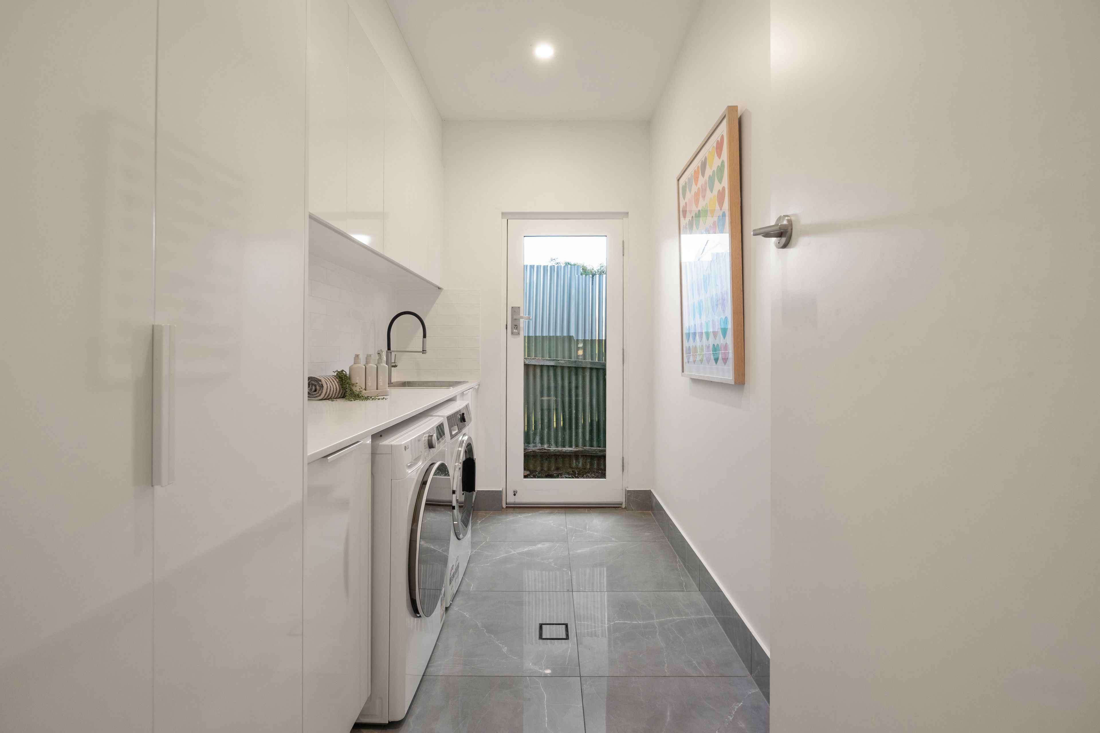 13 Ottawa Avenue — photo 15 of 20