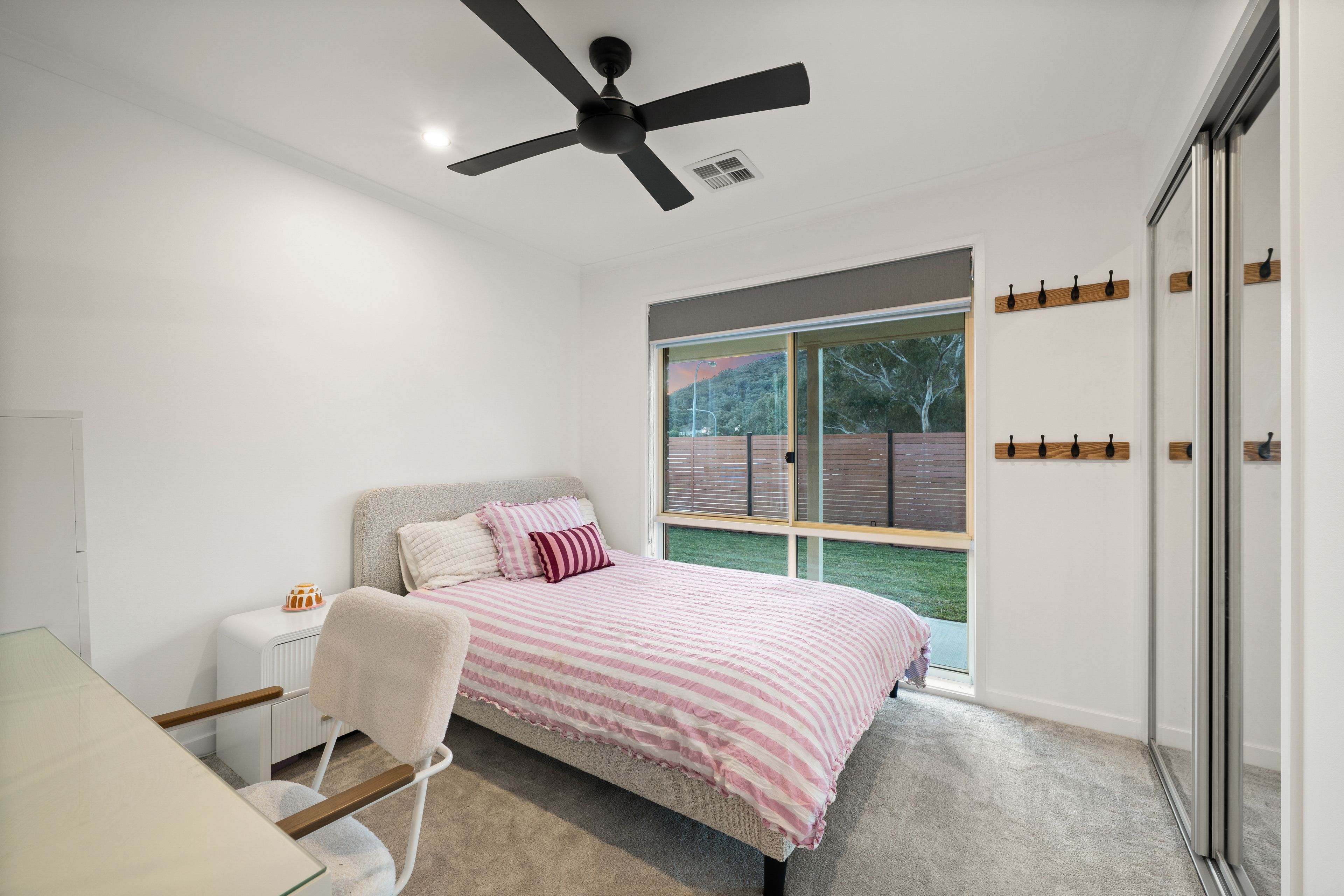 2 Jane Sutherland Street — photo 13 of 26