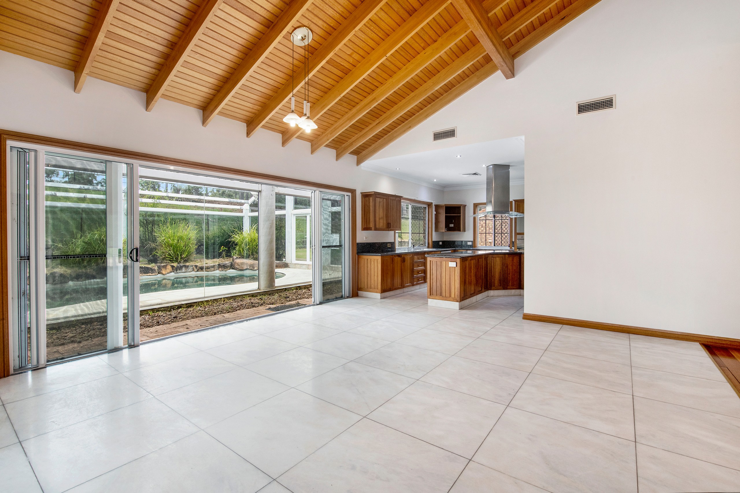 71 Tourmaline Court, Bonogin, QLD 4213