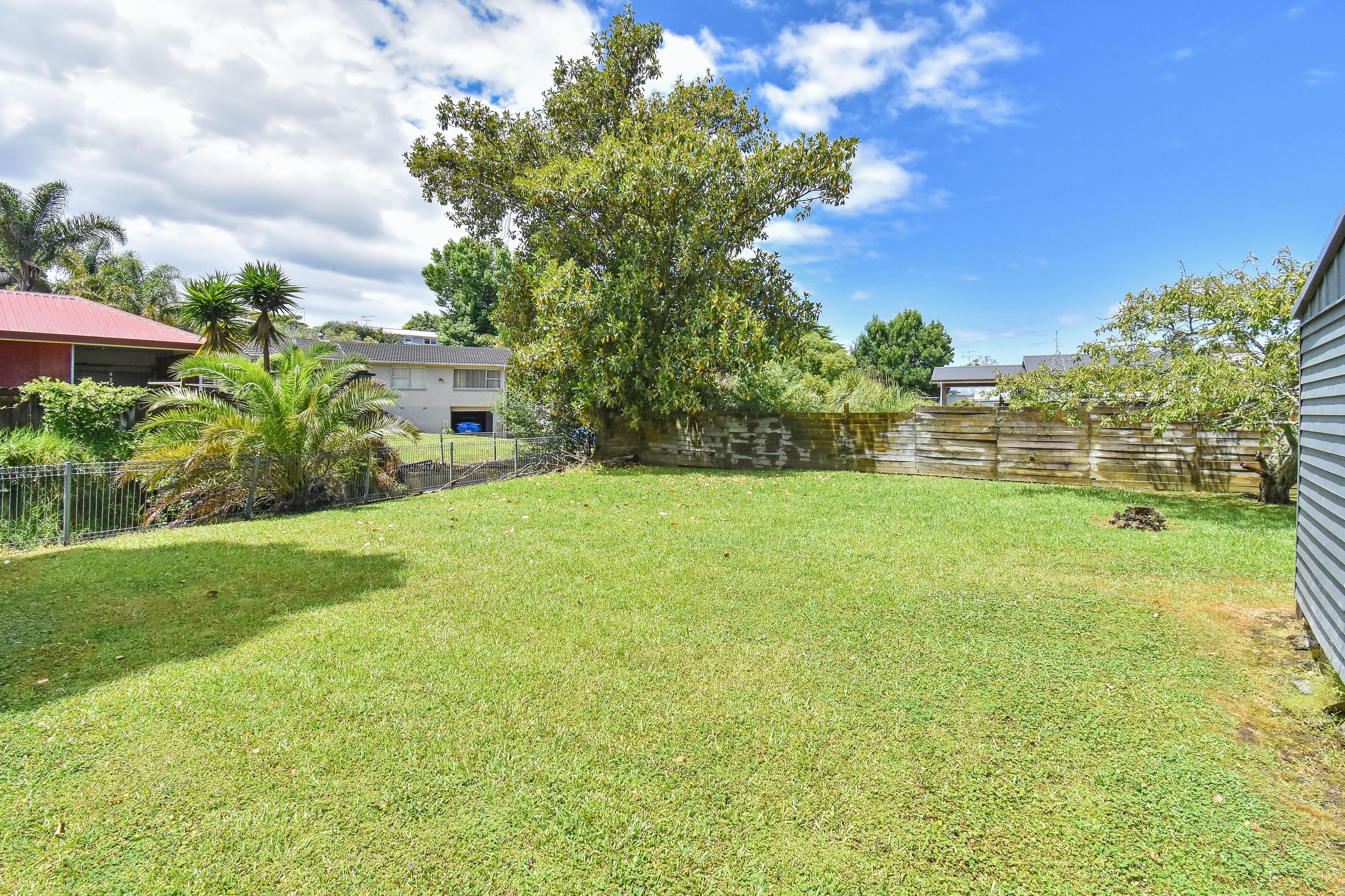 2 Wood Avenue, Howick, Manukau City