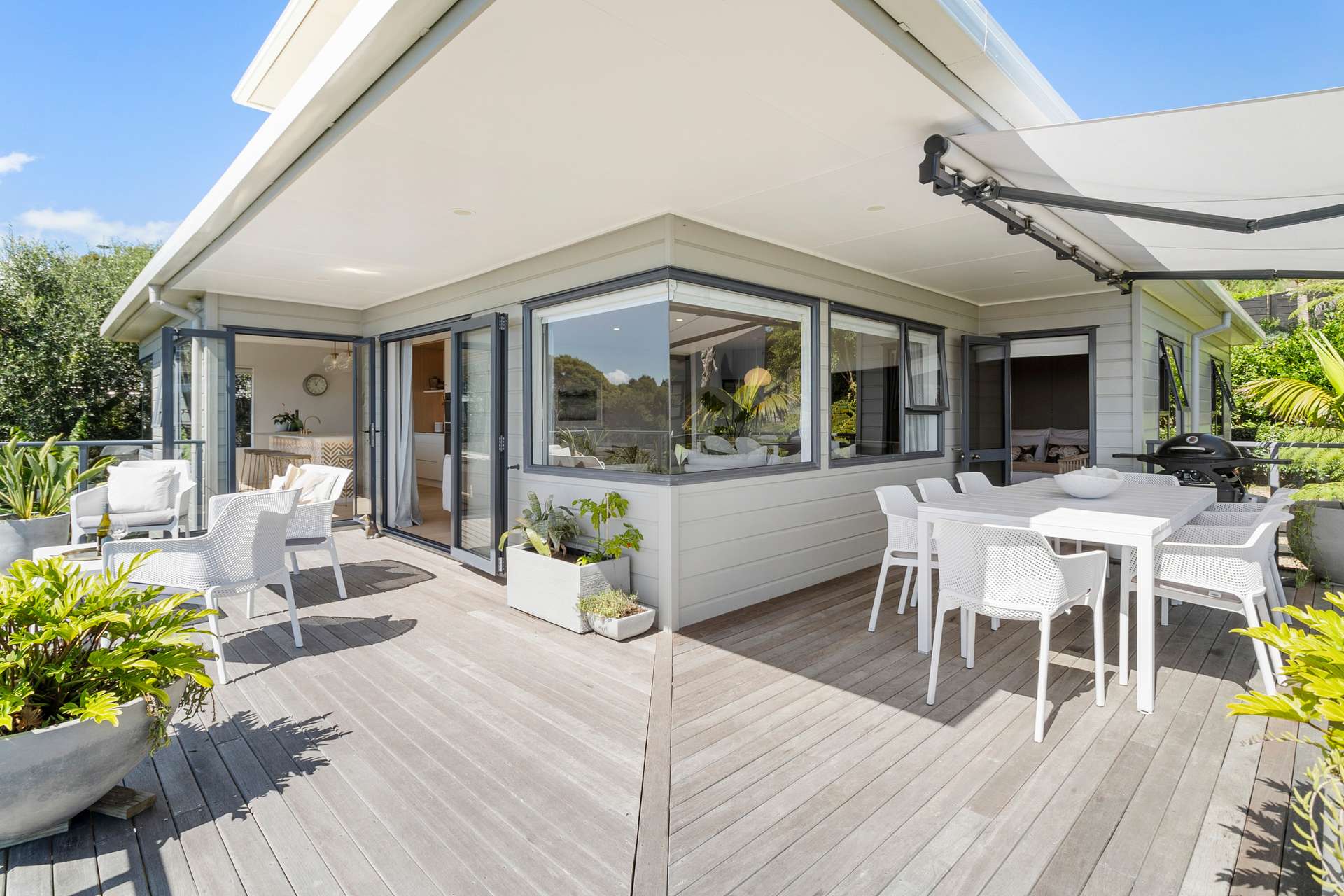 93 Queens Drive photo 15