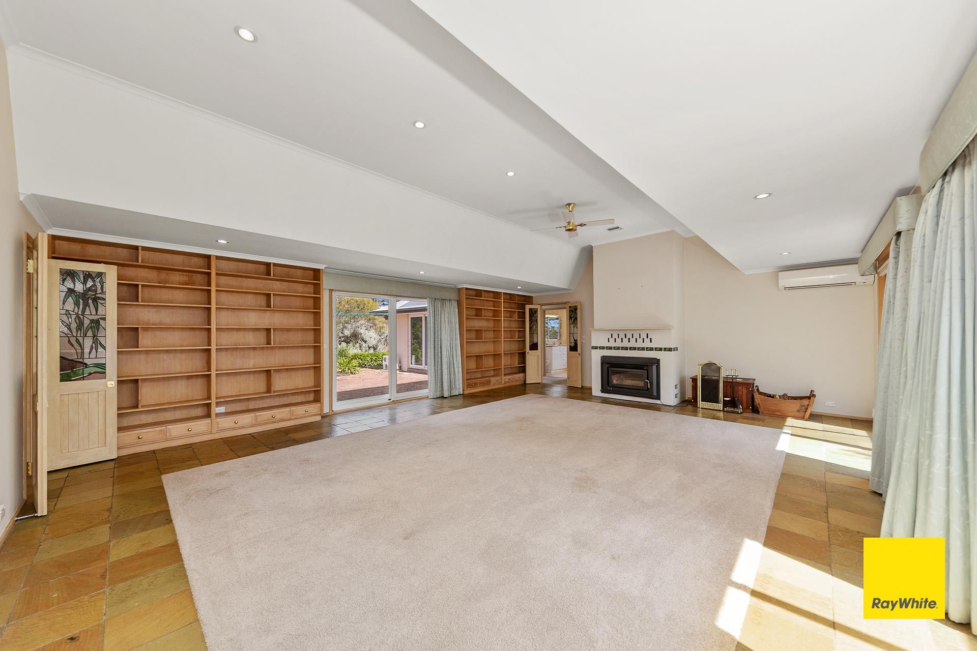 305 Shingle Hill Way — photo 3 of 30
