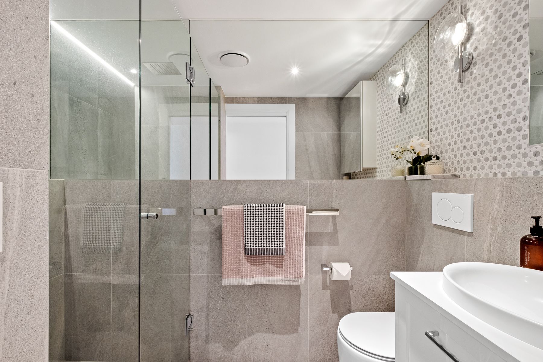 3202/151 George Street — photo 8 of 12