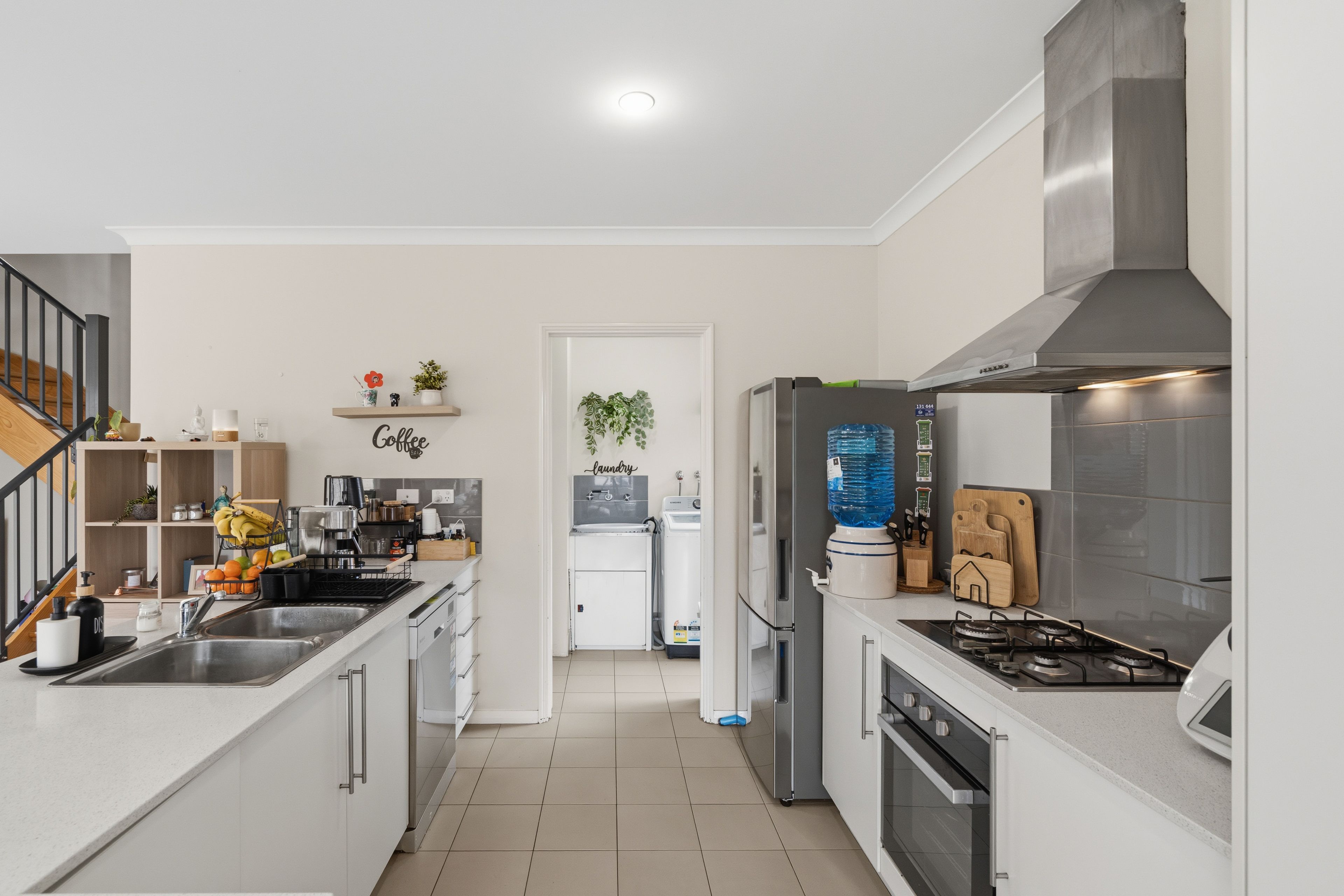 Effortless Modern Living in a Connected Lifestyle Hub — photo 6 of 28