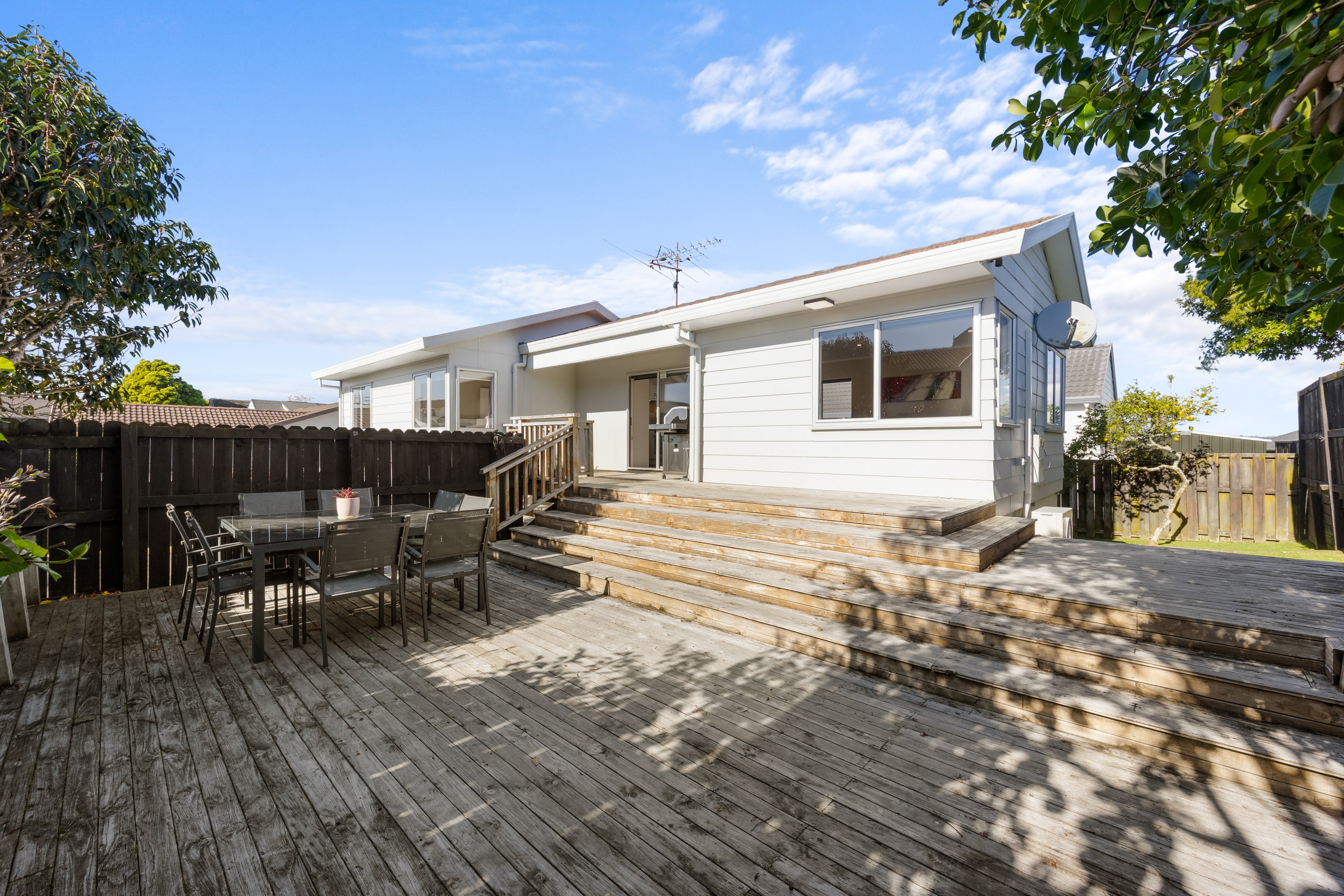 1/144 Bradbury Road, Botany Downs, Manukau City