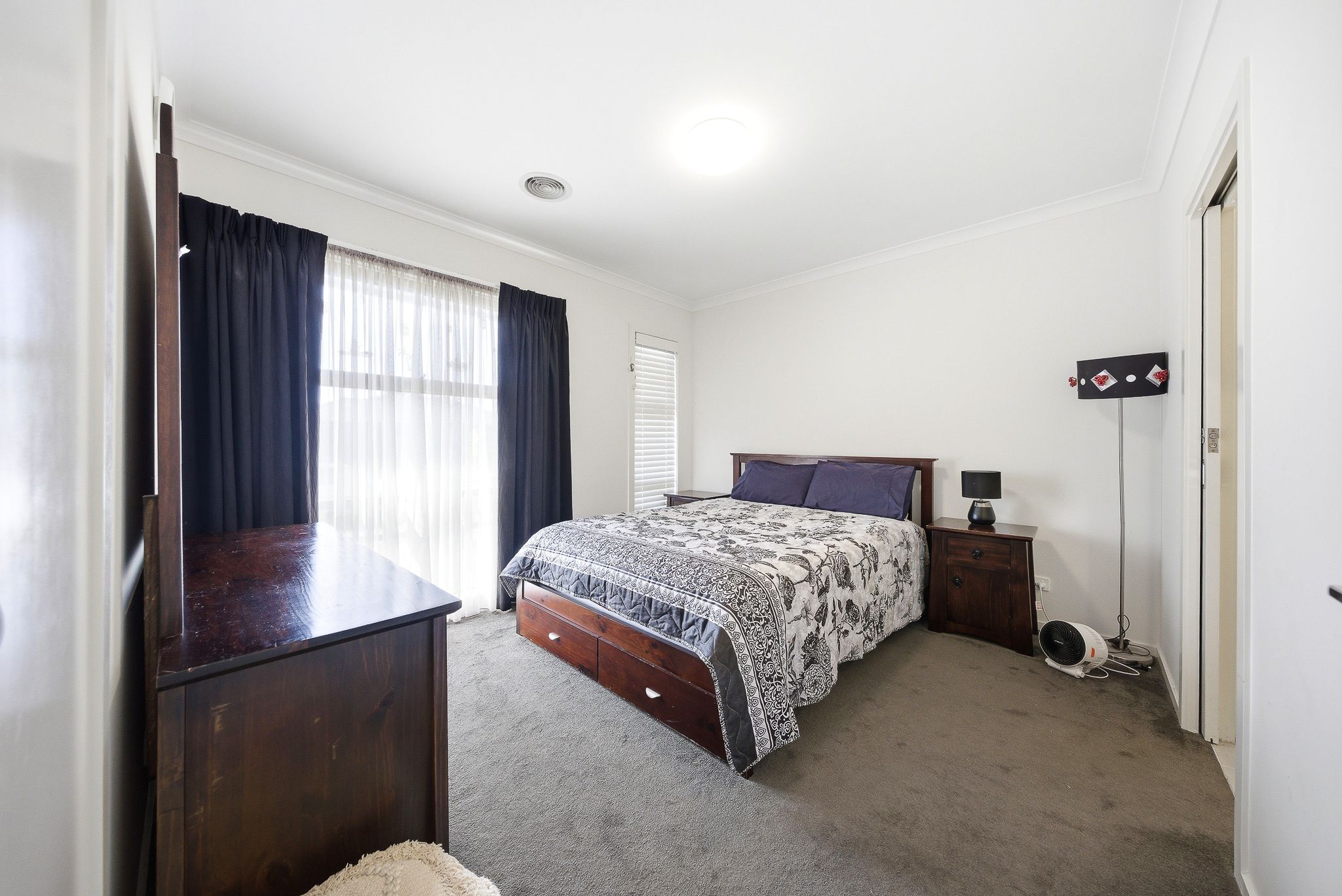 12 Dorkings Way — photo 6 of 13