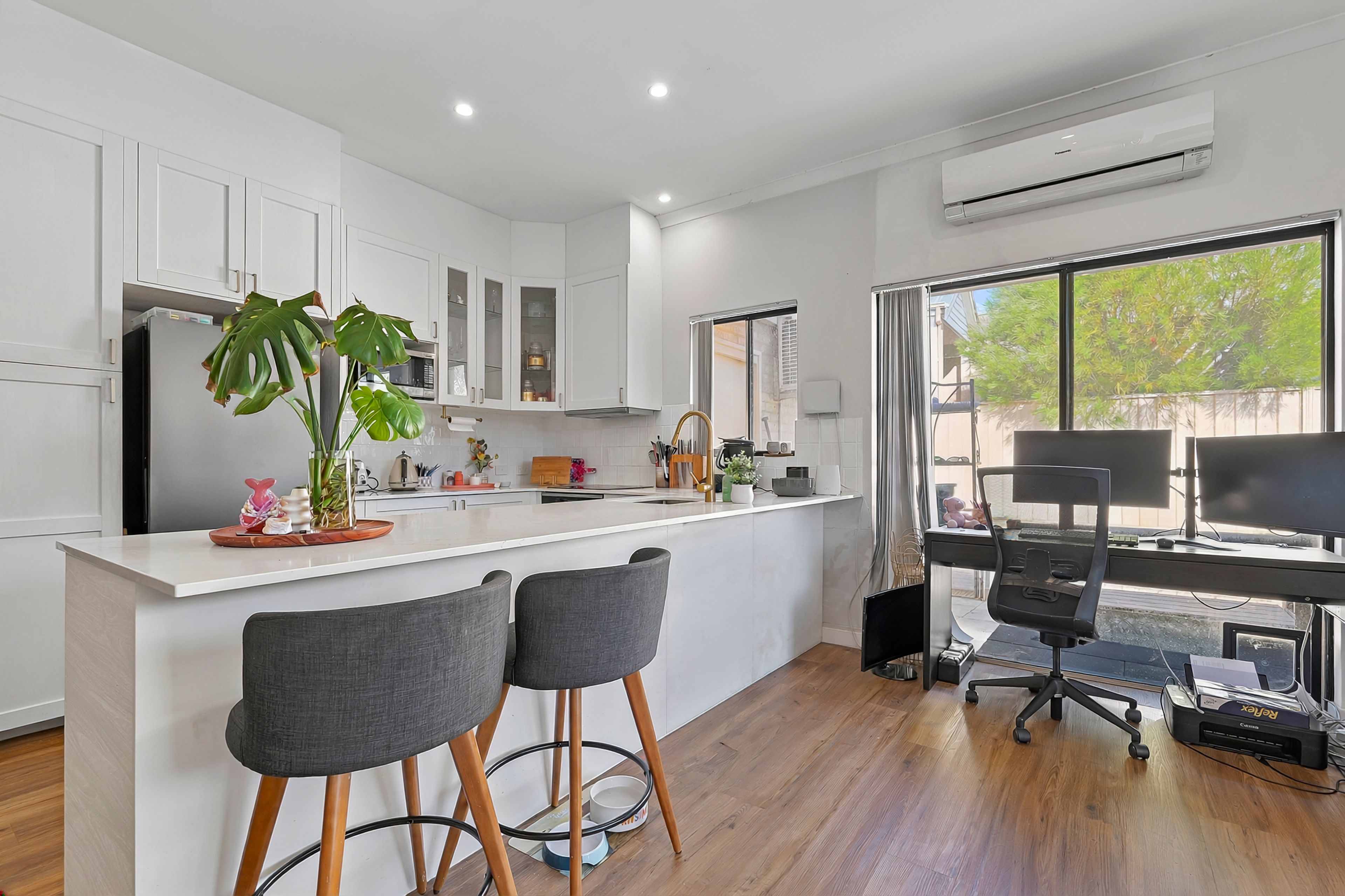 1 Burlington Street — photo 9 of 21