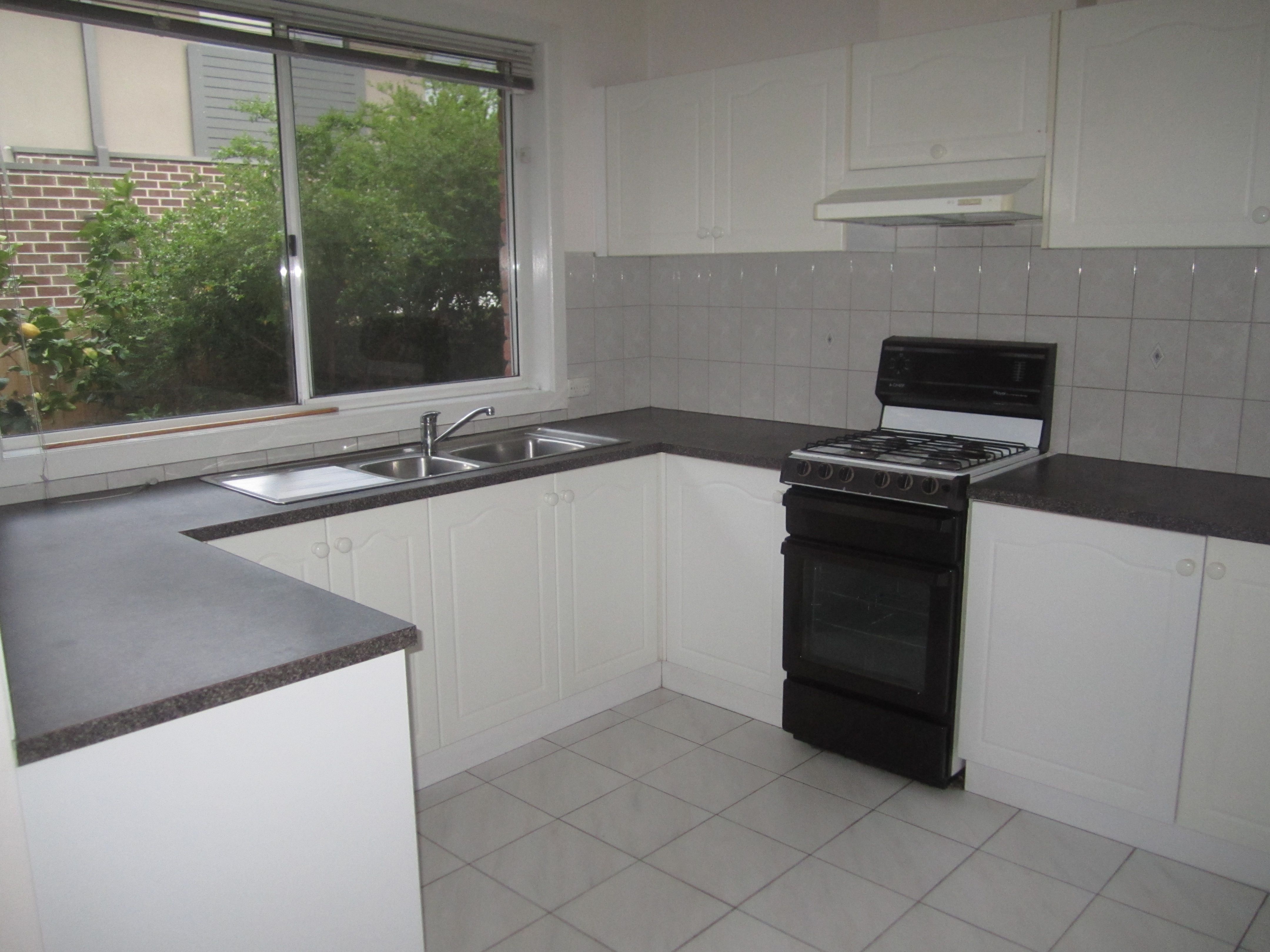2/11 Timmings Street, Chadstone, VIC 3148