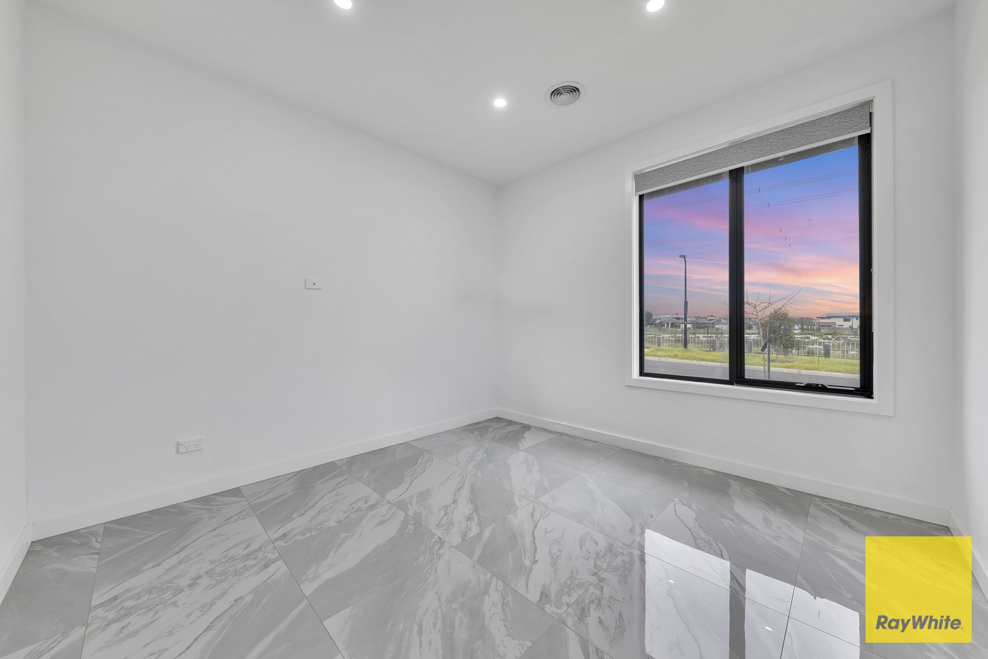 40 Maryanne Way — photo 12 of 30