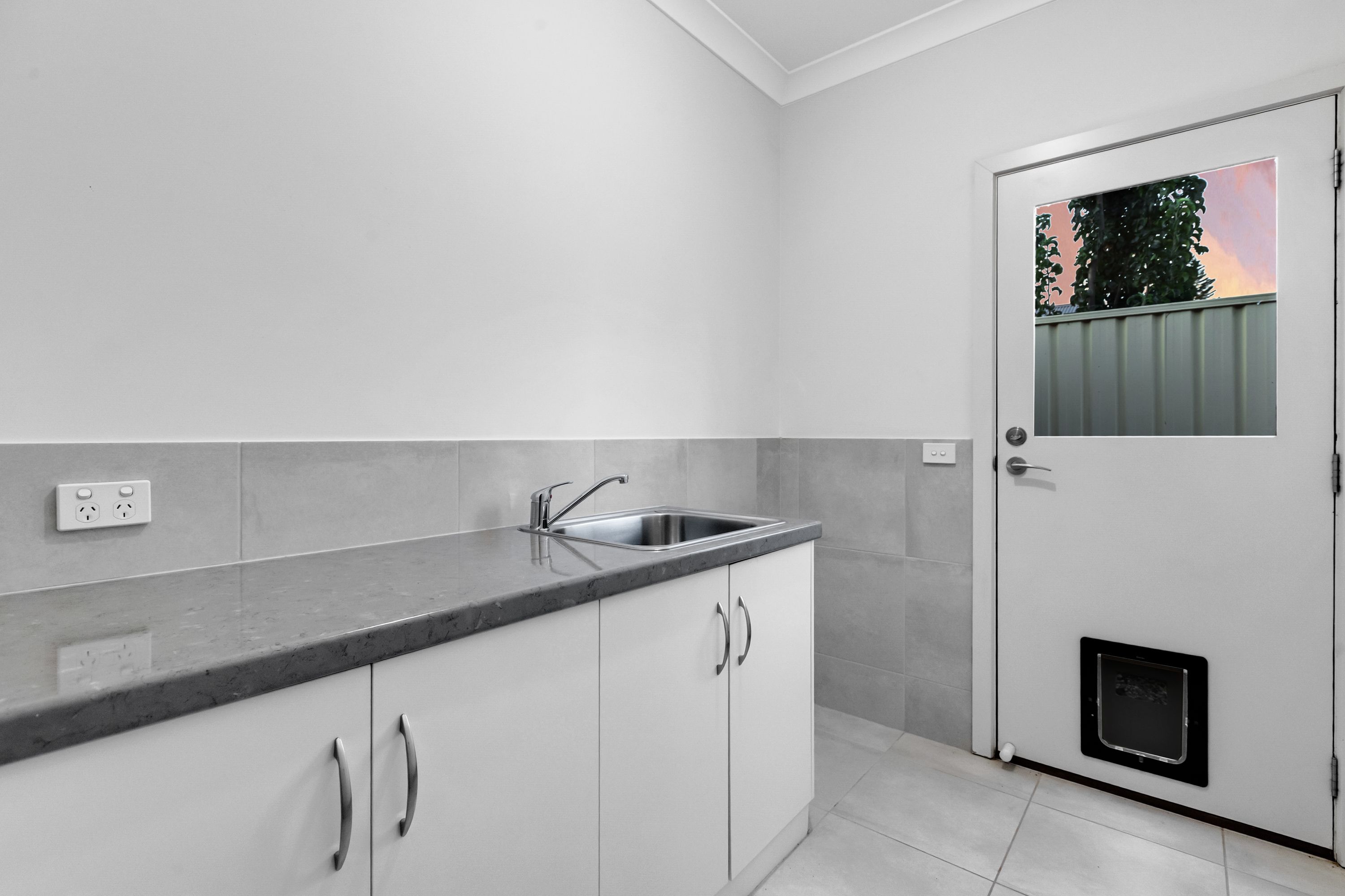 18 Dawn Avenue — photo 15 of 18