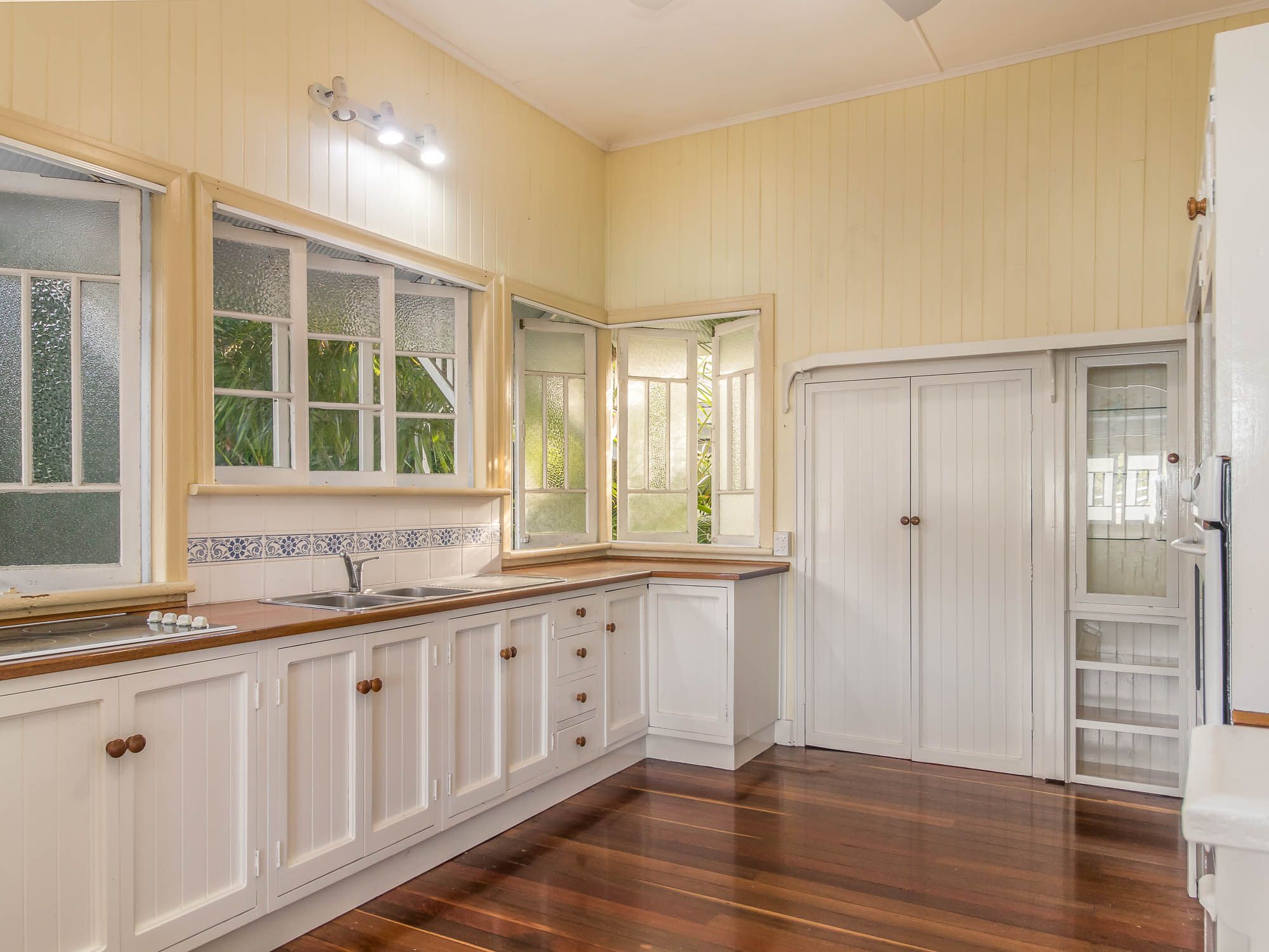 9 Down Street, Scarness, QLD 4655