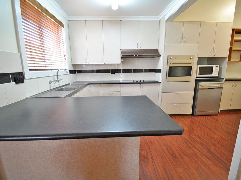 17 Cedric Street, Junee, NSW 2663