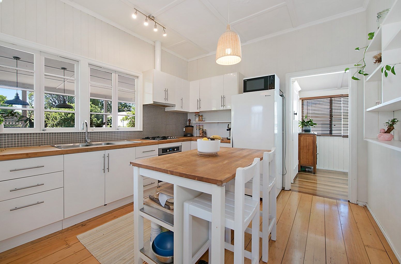 19 Crump Street, Holland Park West, QLD 4121