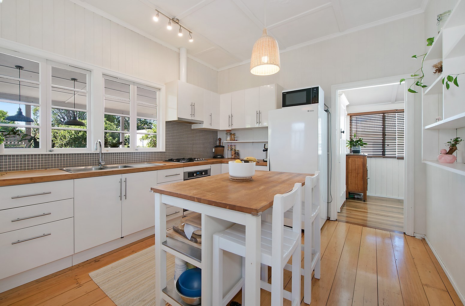 19 Crump Street, Holland Park West, QLD 4121