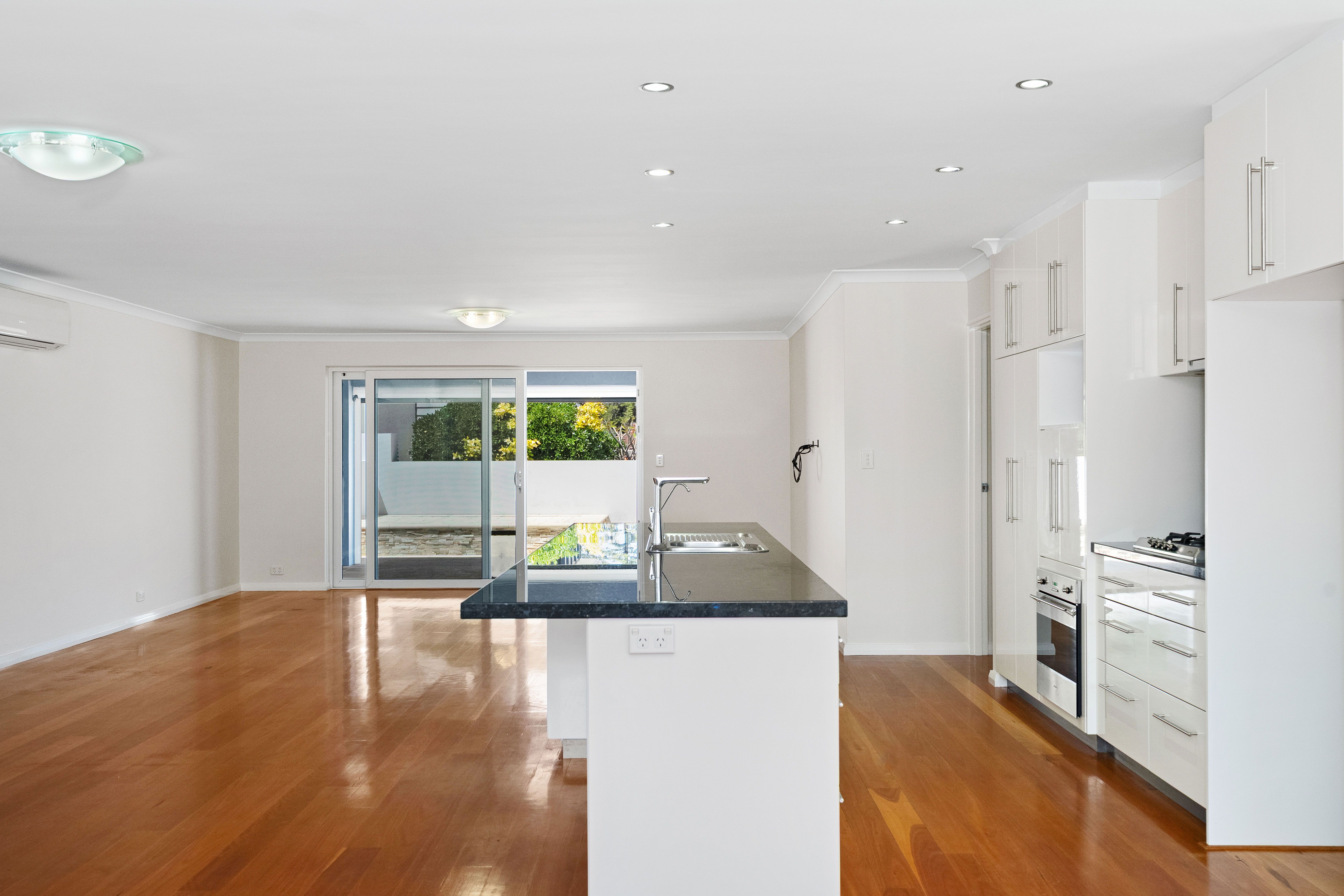 124A Flora Terrace — photo 7 of 22