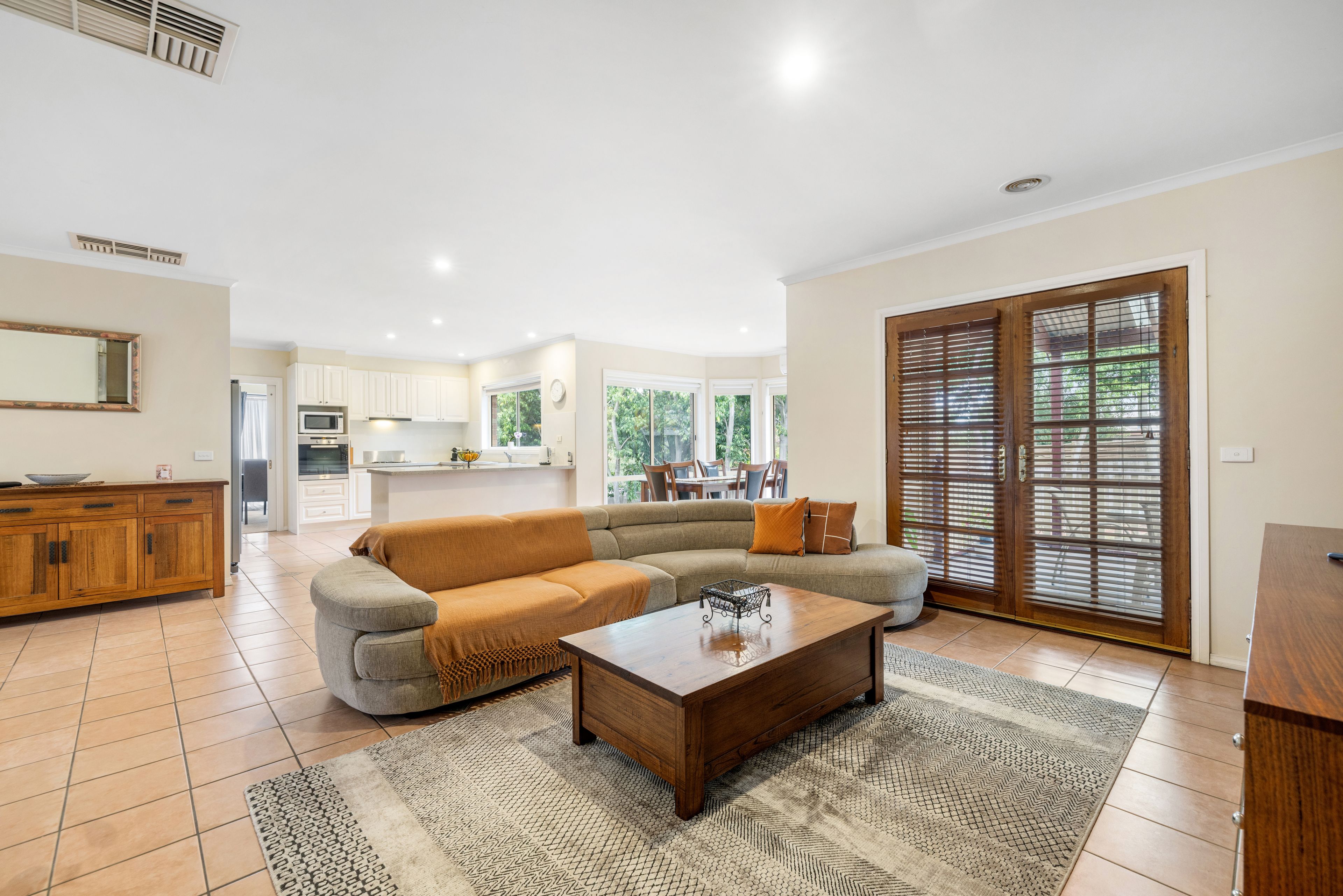 52 Huntingtower Crescent, Langwarrin, VIC 3910