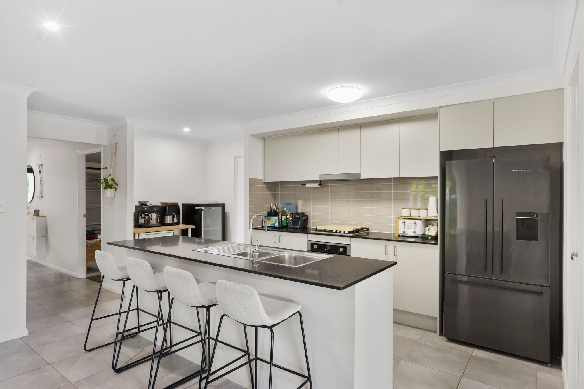 24 Woodline Drive, SPRING MOUNTAIN, QLD 4300