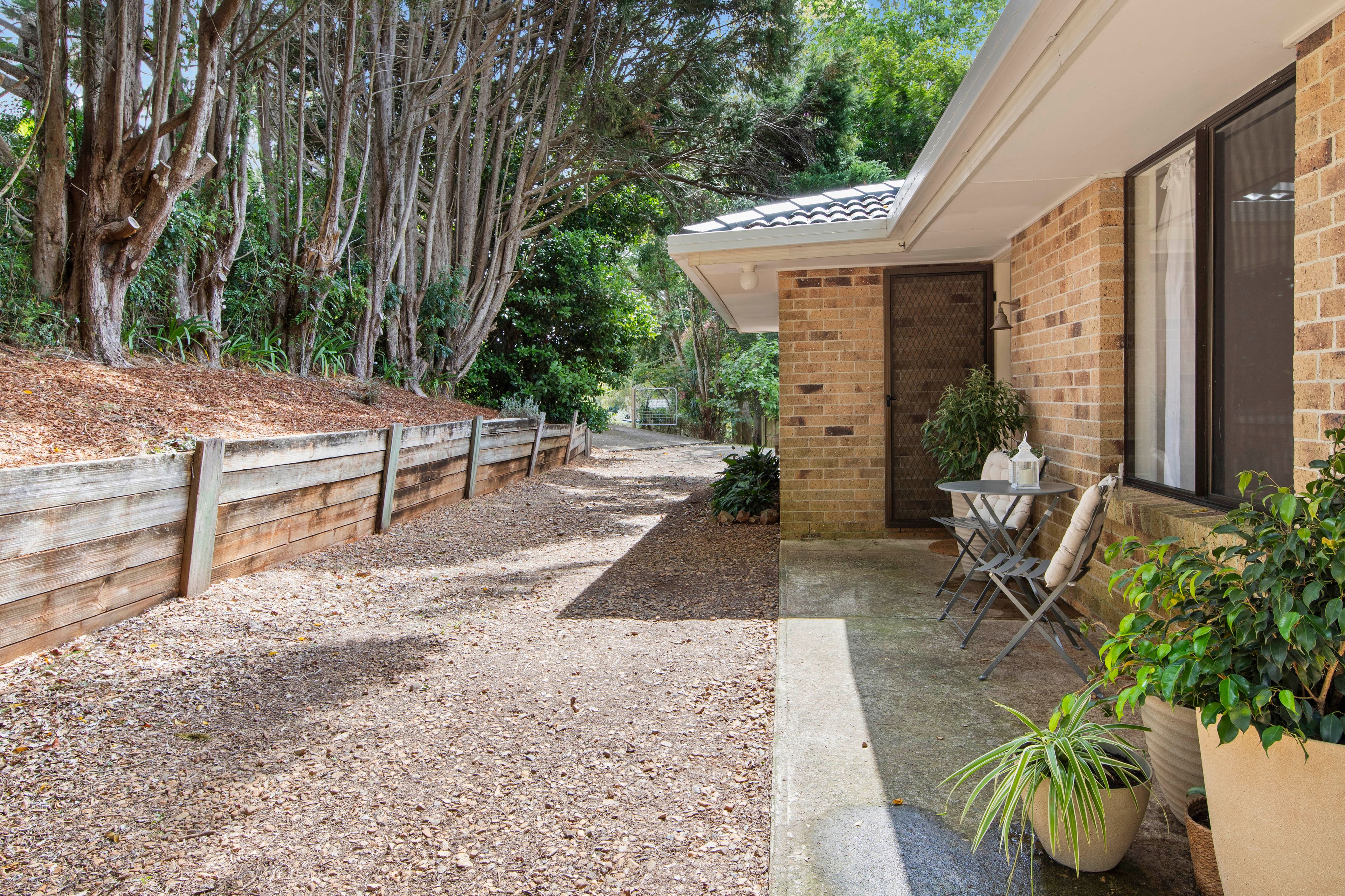 35-37 Macdonnell Road — photo 14 of 19
