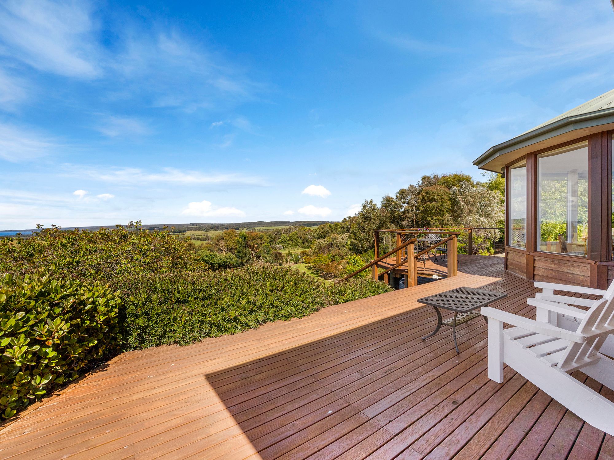 Big sky, big views - a rare long-term rental above Waratah Bay — photo 10 of 11