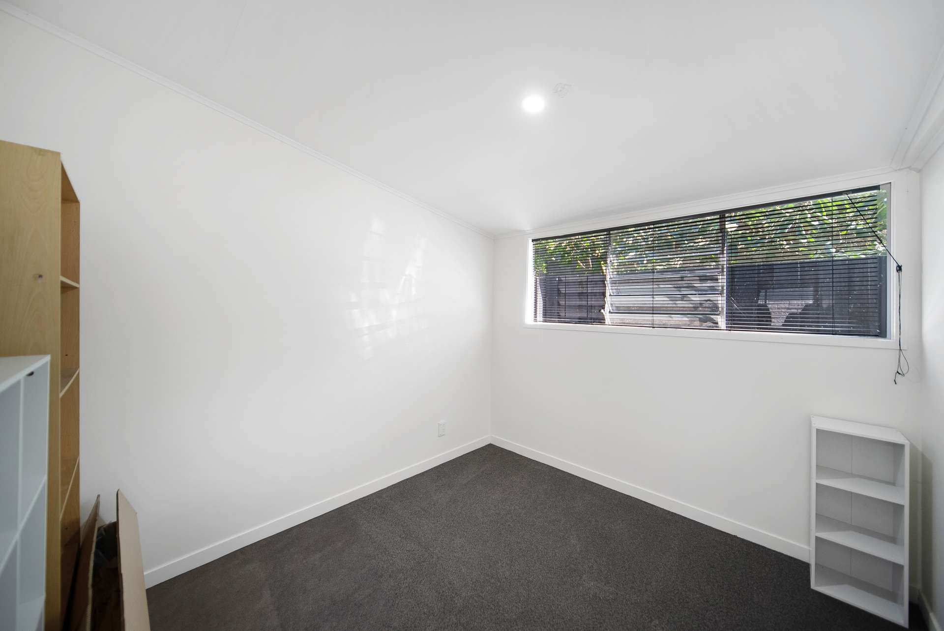 21 Staverton Crescent photo 23