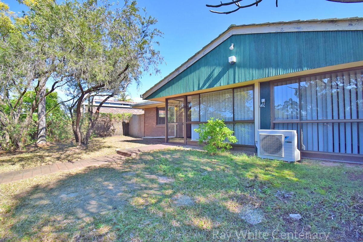 8 Pennant Street, Jamboree Heights QLD 4074