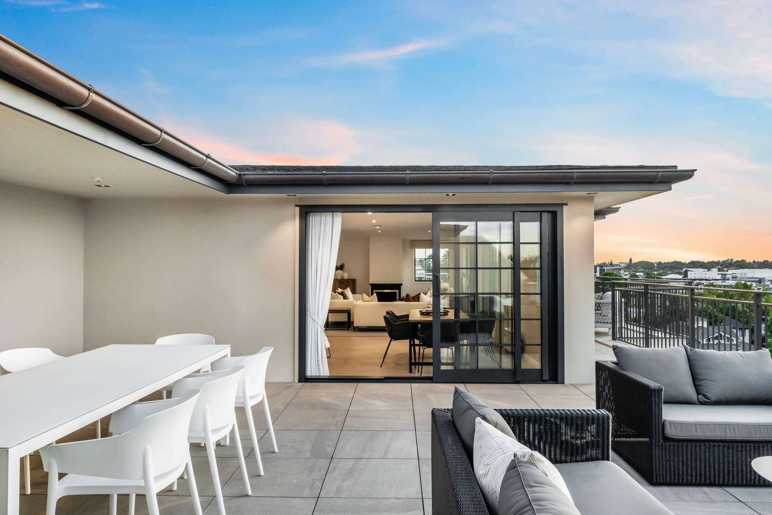 10/2 Bassett Road, Remuera, Auckland City