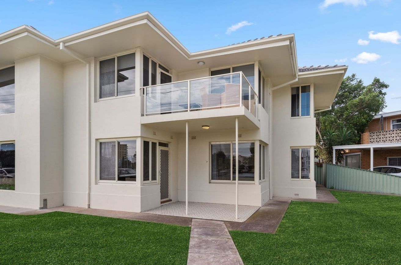 7/11 Adelphi Terrace, Glenelg North SA 5045