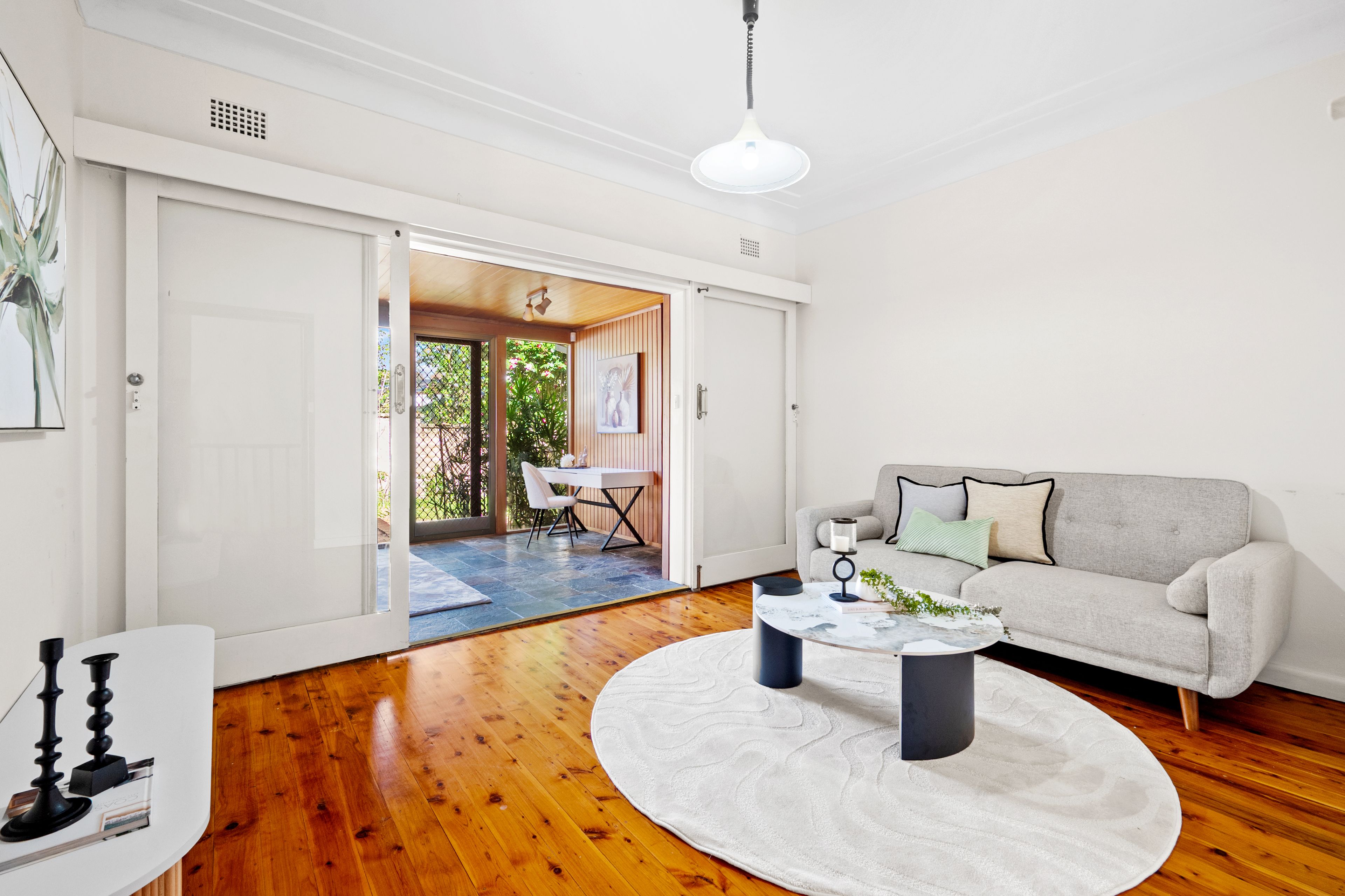 32 Buckingham Road — photo 8 of 18