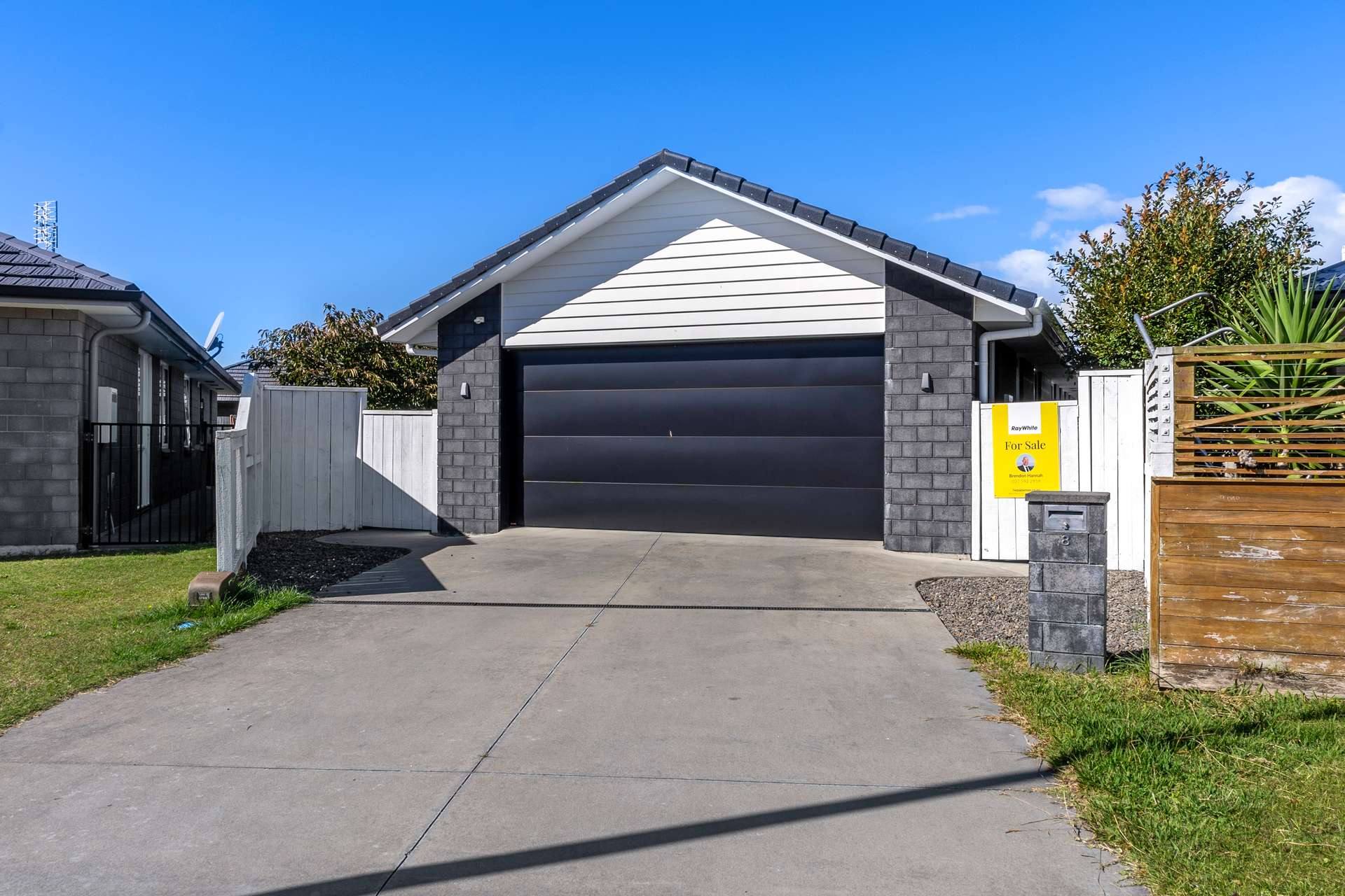 8 Te Kio Crescent photo 18