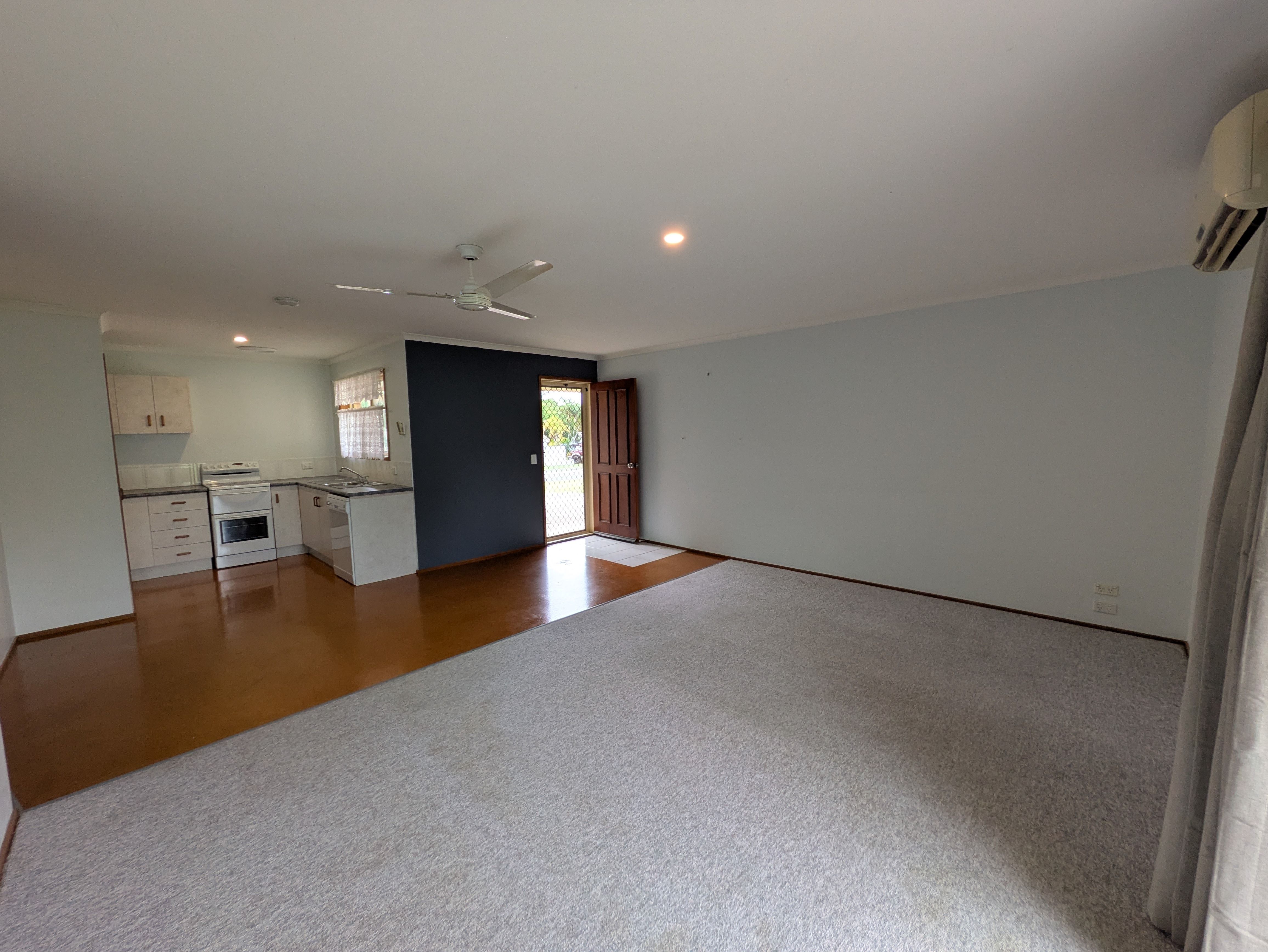 5 Barbara Court — photo 3 of 8