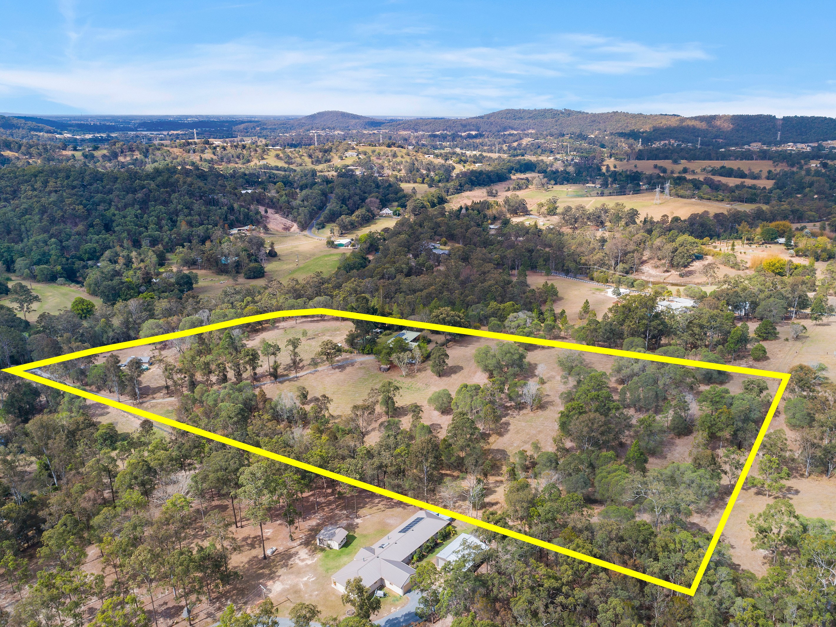 389 Guanaba Creek Road, Guanaba, QLD 4210