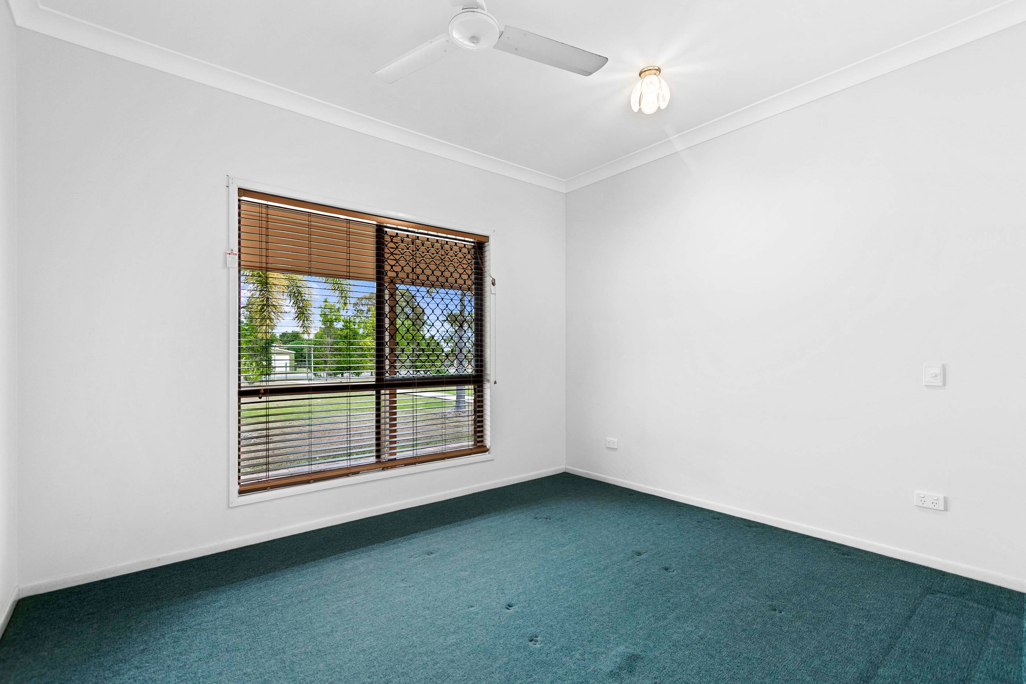30-32 Orchid Avenue — photo 13 of 30