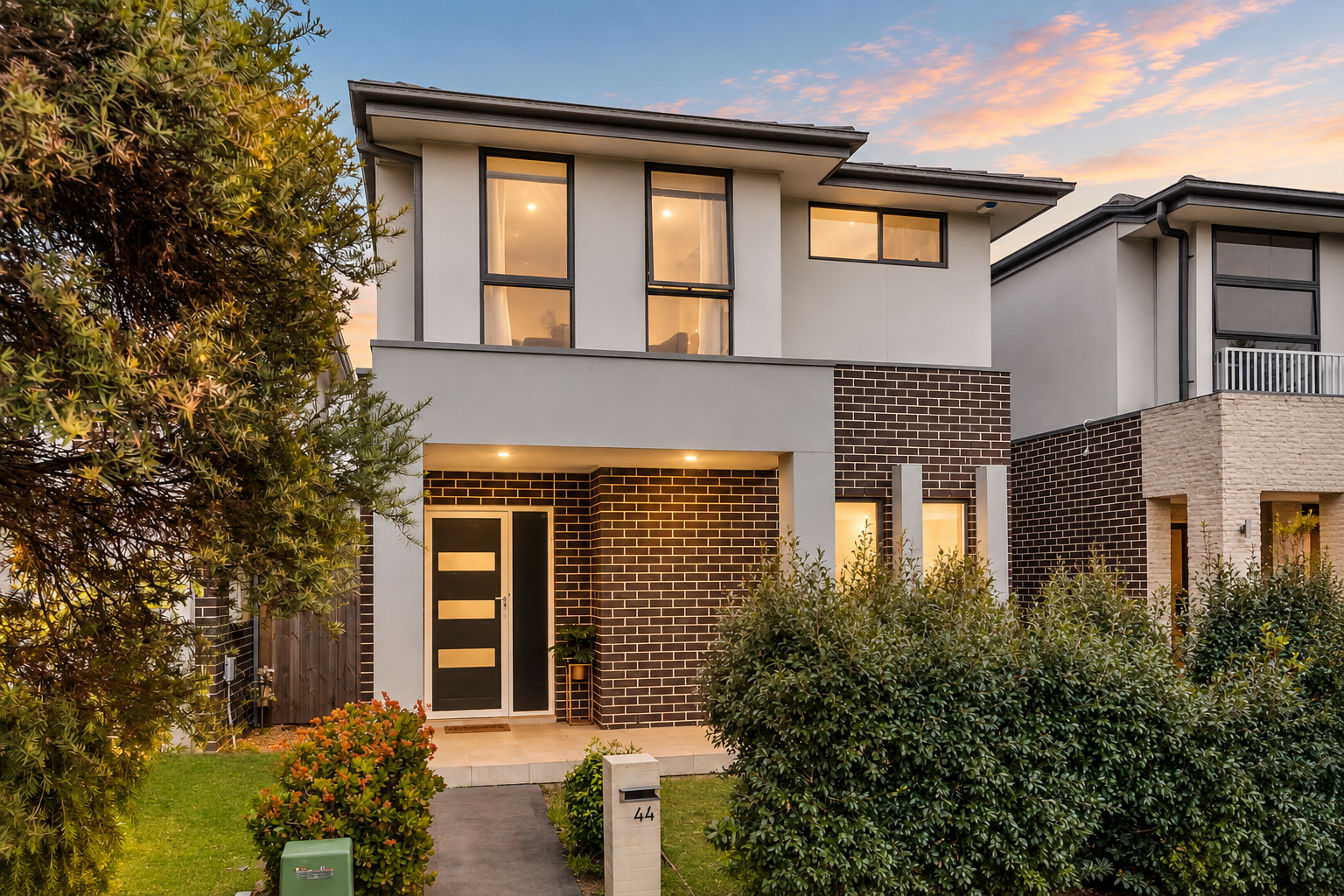 44 Connemara Street — photo 2 of 19