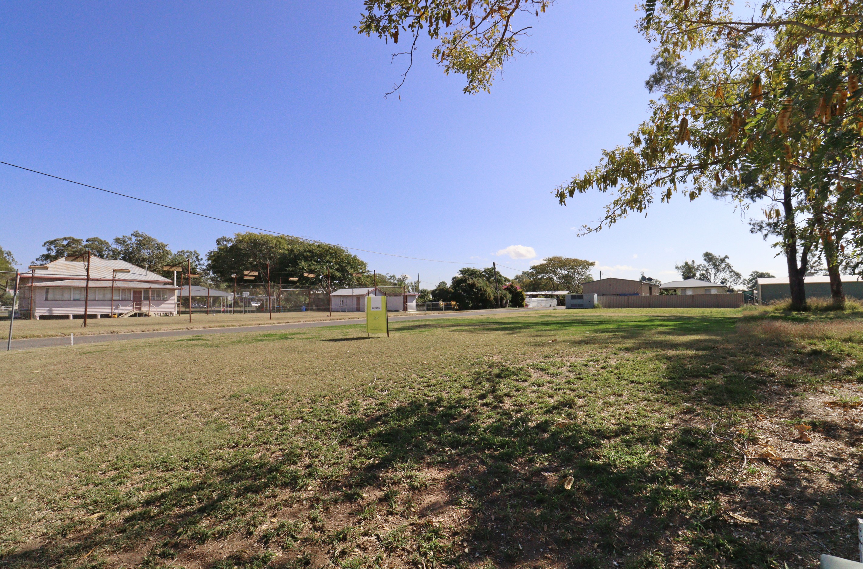 18 Eighth Avenue, Theodore, QLD 4719