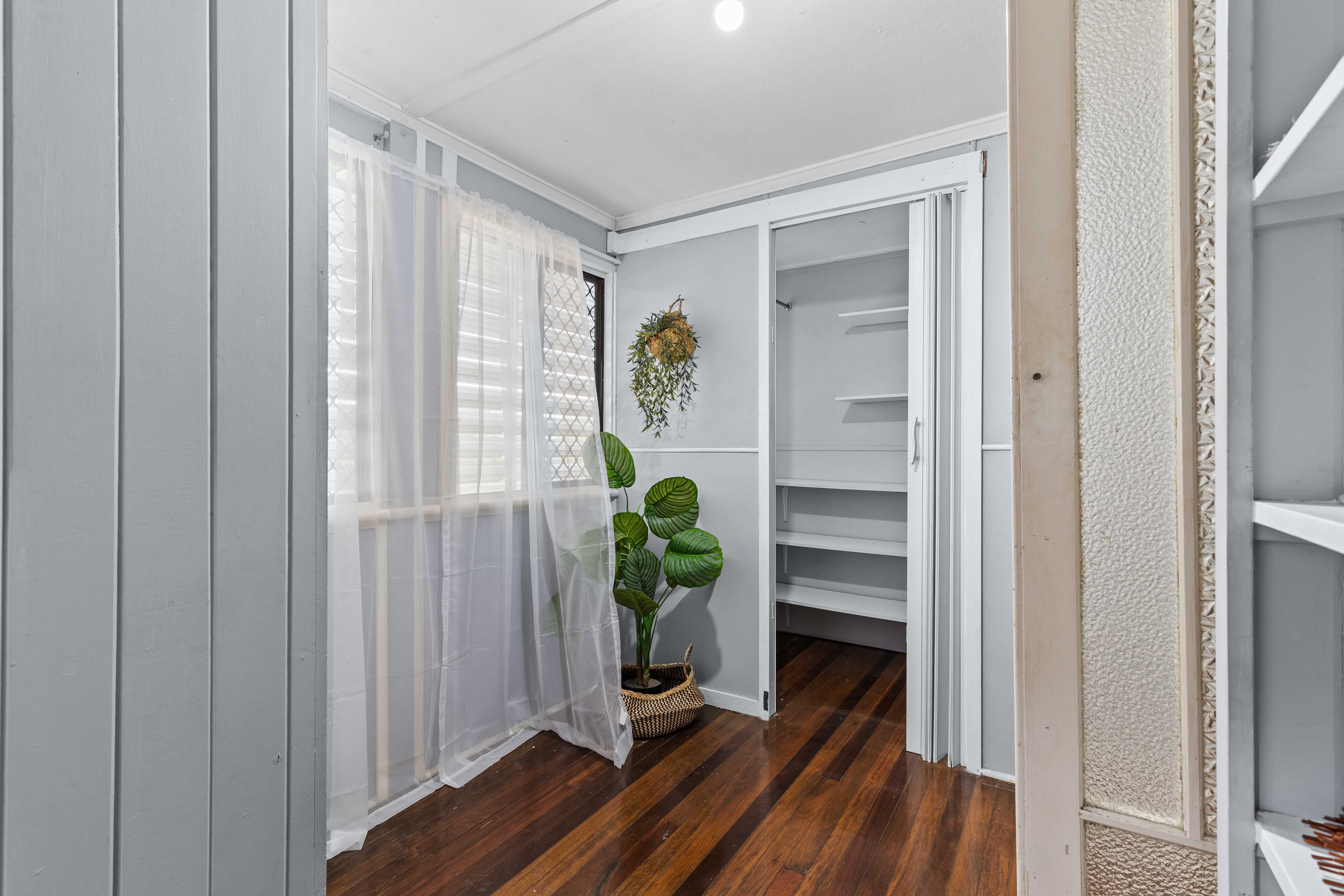 292 John Street — photo 19 of 25
