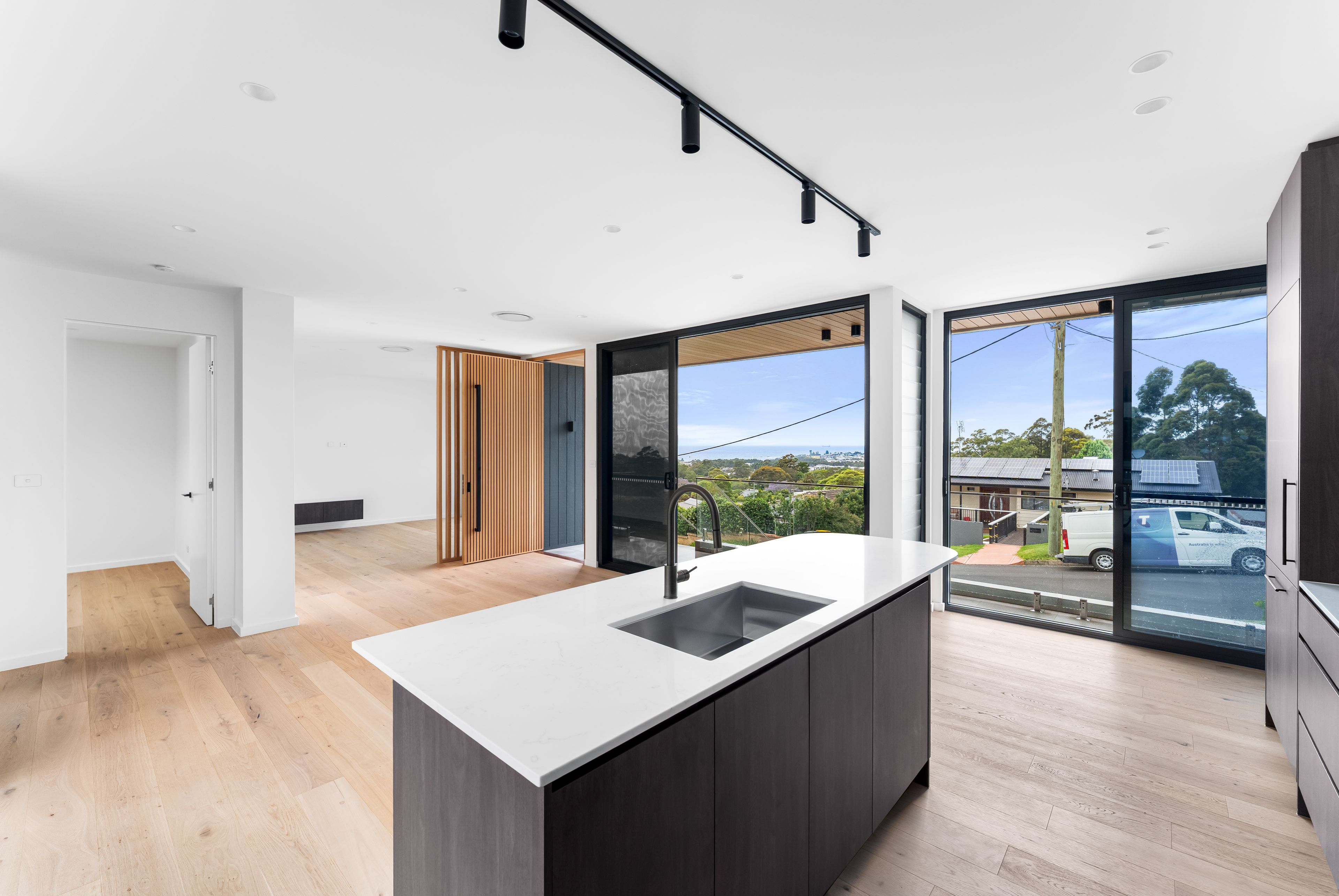 2b Armagh Avenue, Thirroul, NSW 2515