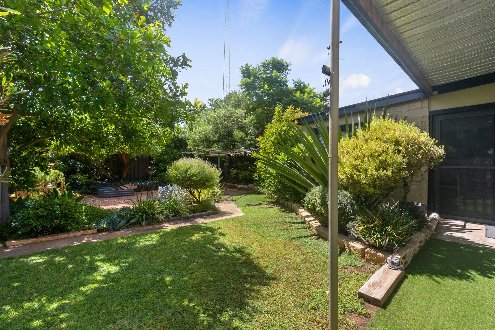13 Olive Parade — photo 17 of 22