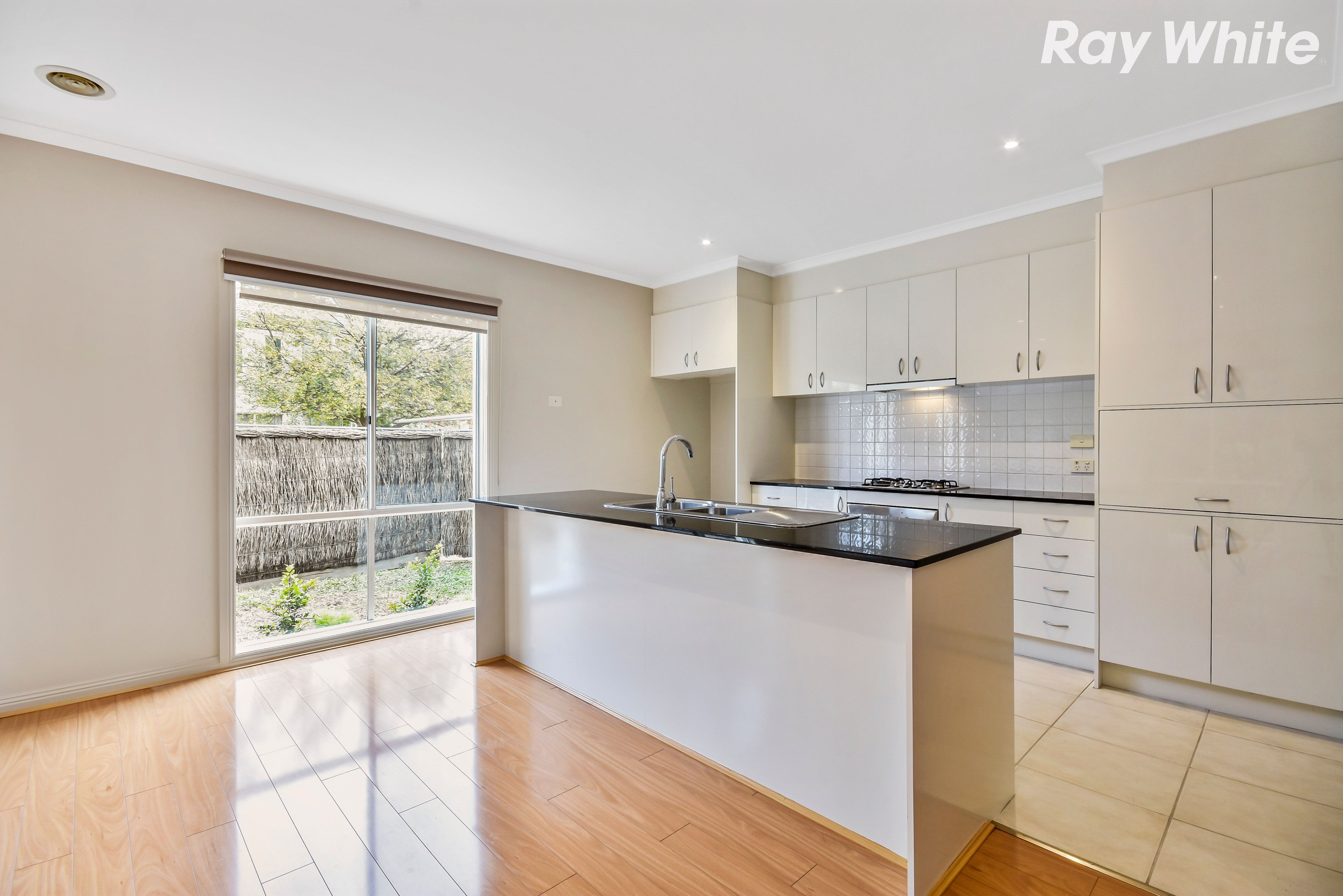 92 Sovereign Manors Crescent, Rowville, VIC 3178