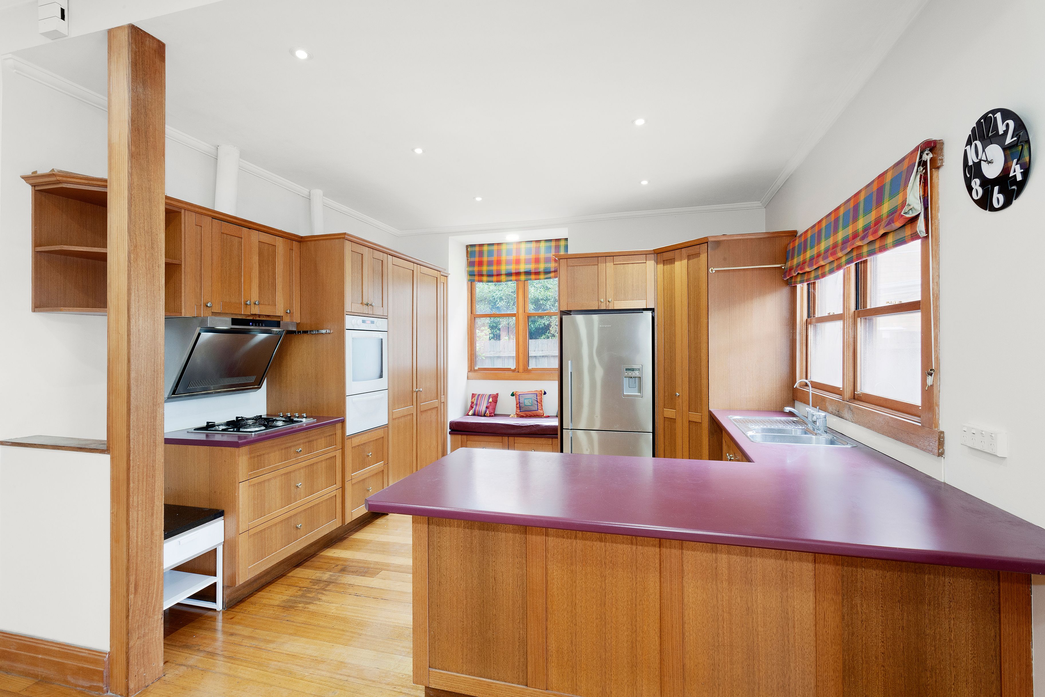4 Poath Road, Hughesdale, VIC 3166