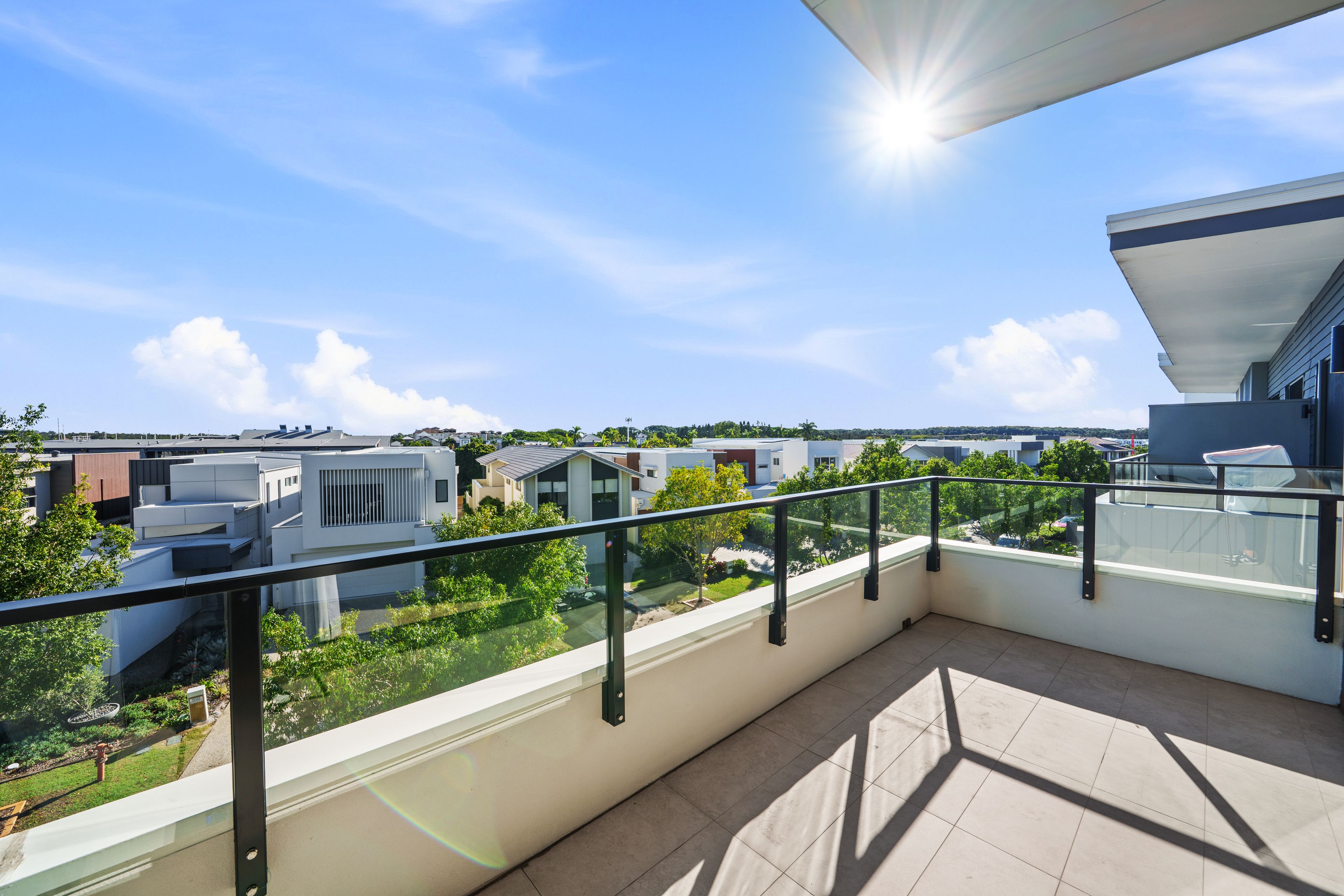 5604 Harbourview Drive — photo 18 of 29