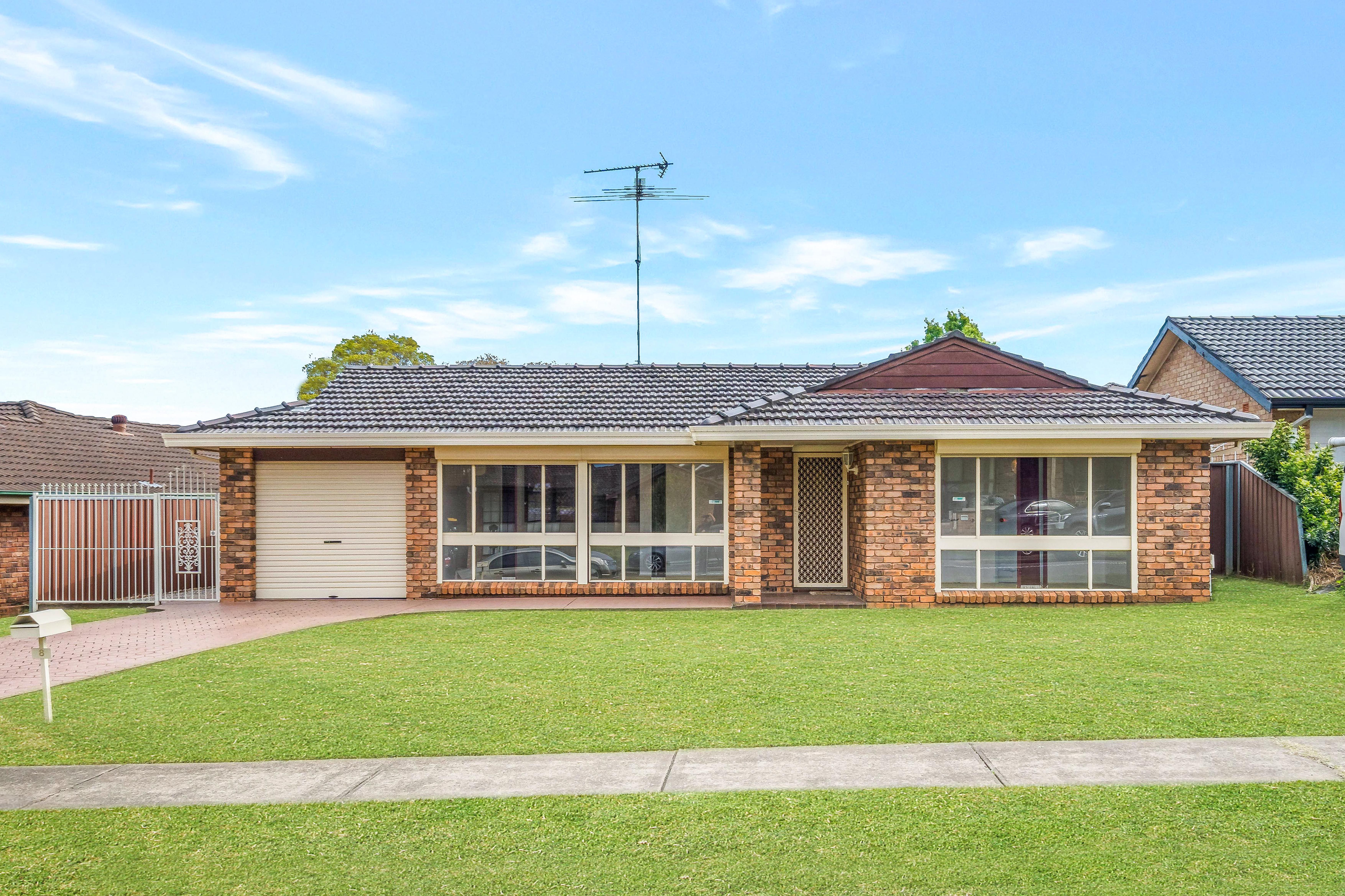 8 Flinders Crescent — photo 3 of 23