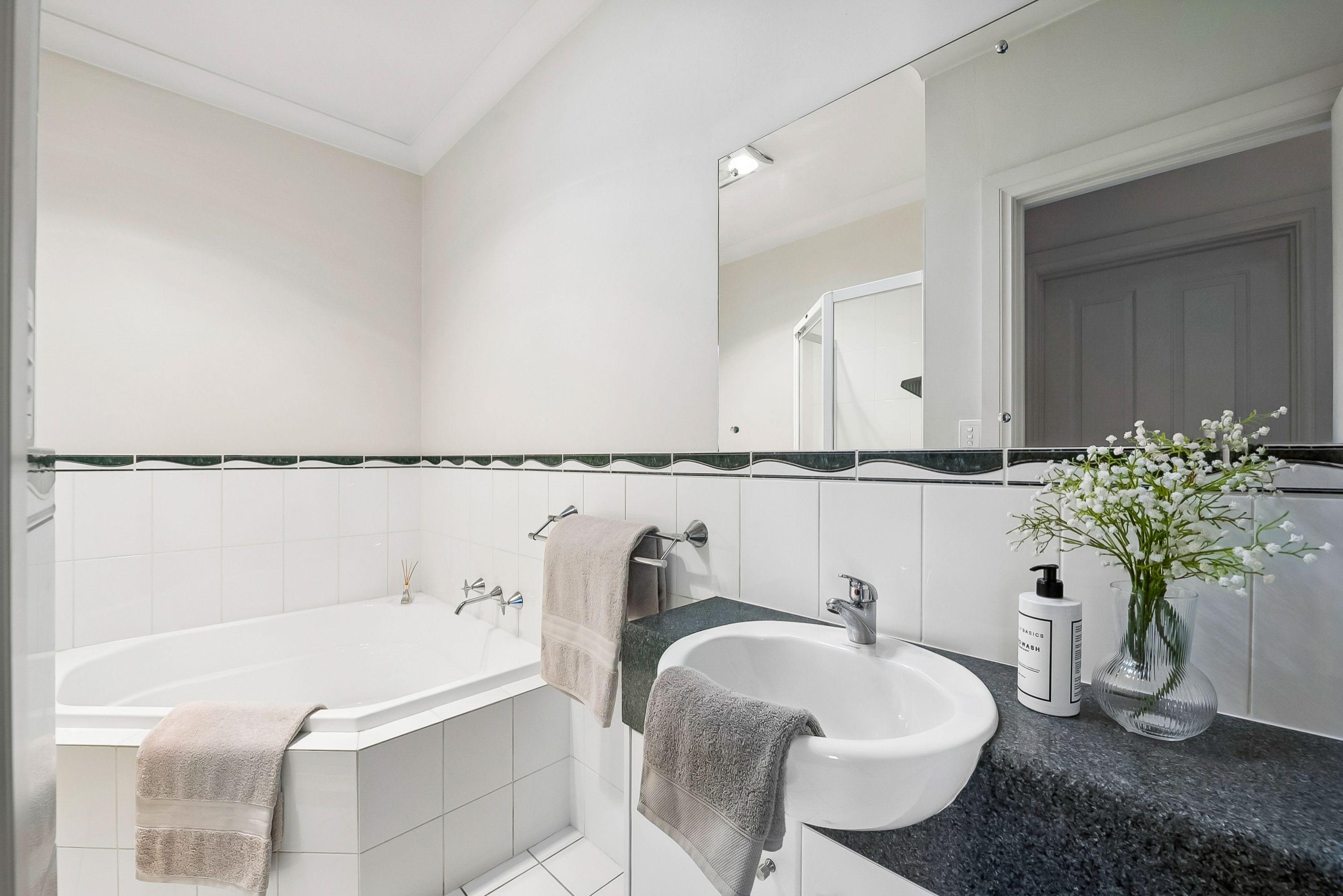 12 Yates Street — photo 11 of 12