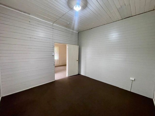 59 Saville Road — photo 10 of 17
