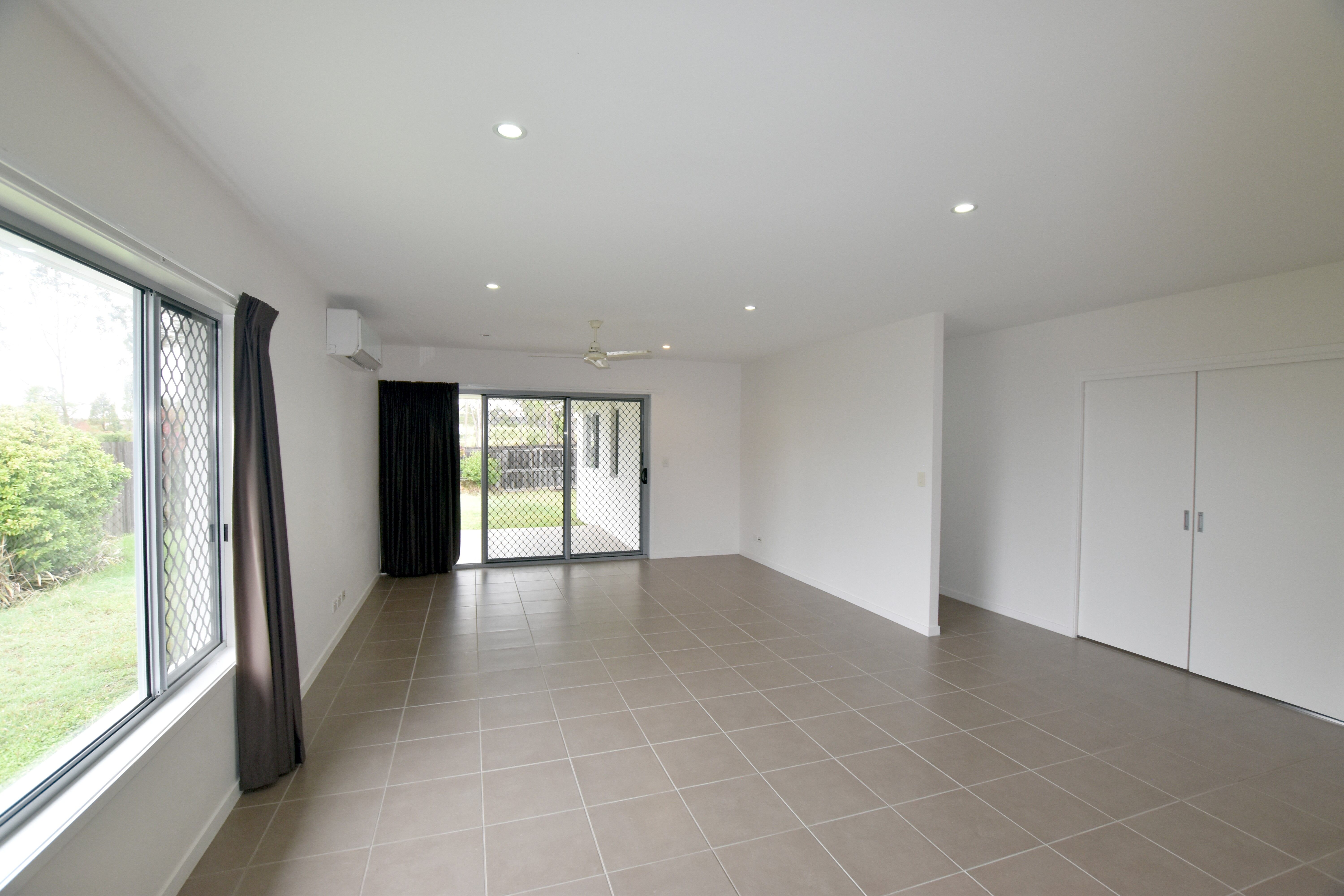 66 Iris Road, Kirkwood, QLD 4680