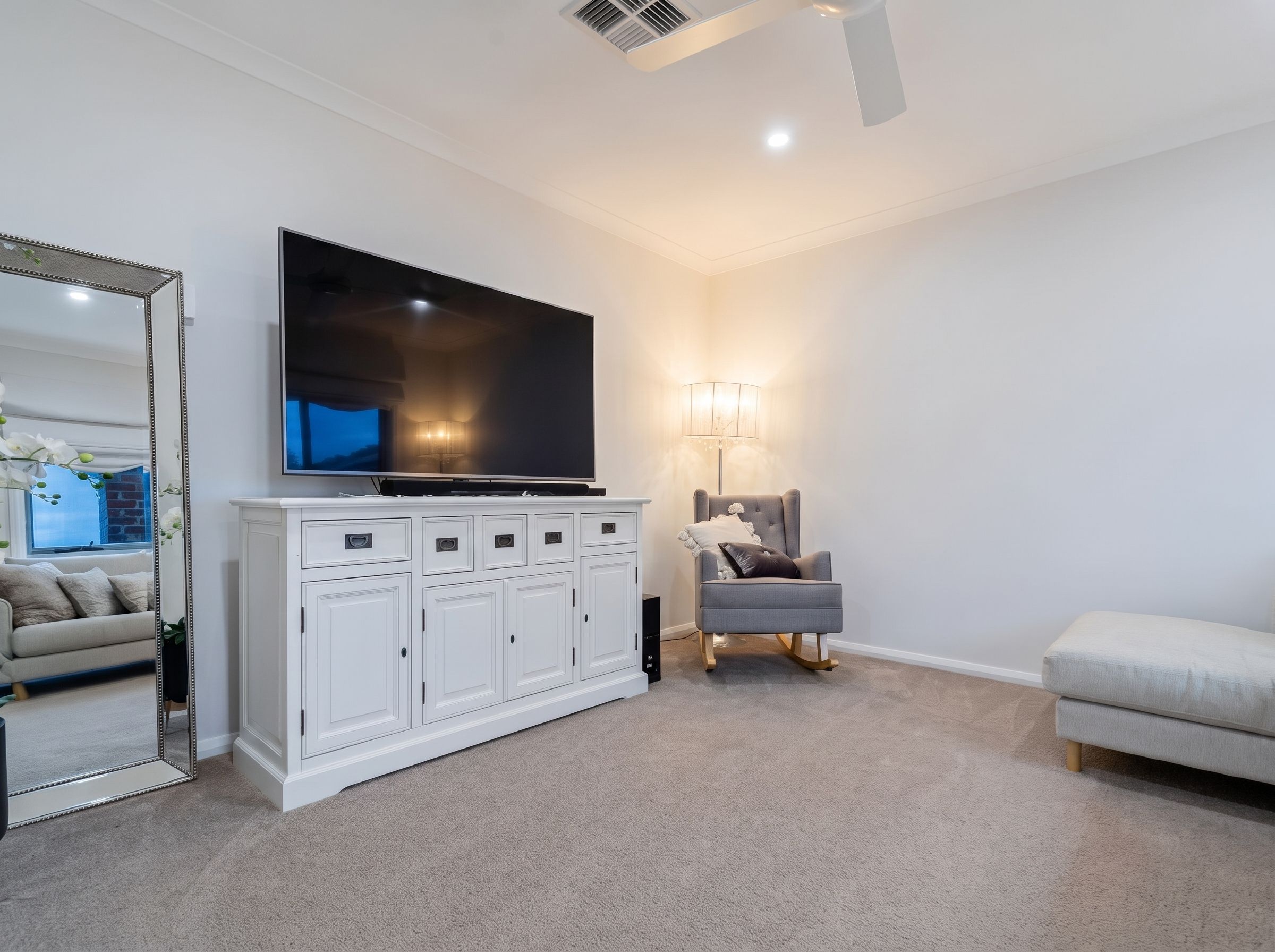 1 Highbridge Court — photo 6 of 23